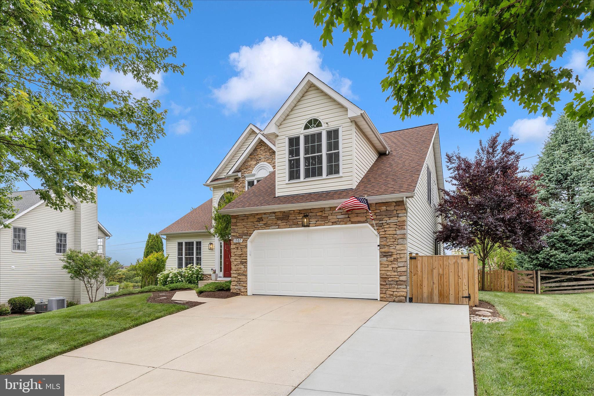 SUMMIT RIDGE - Residential