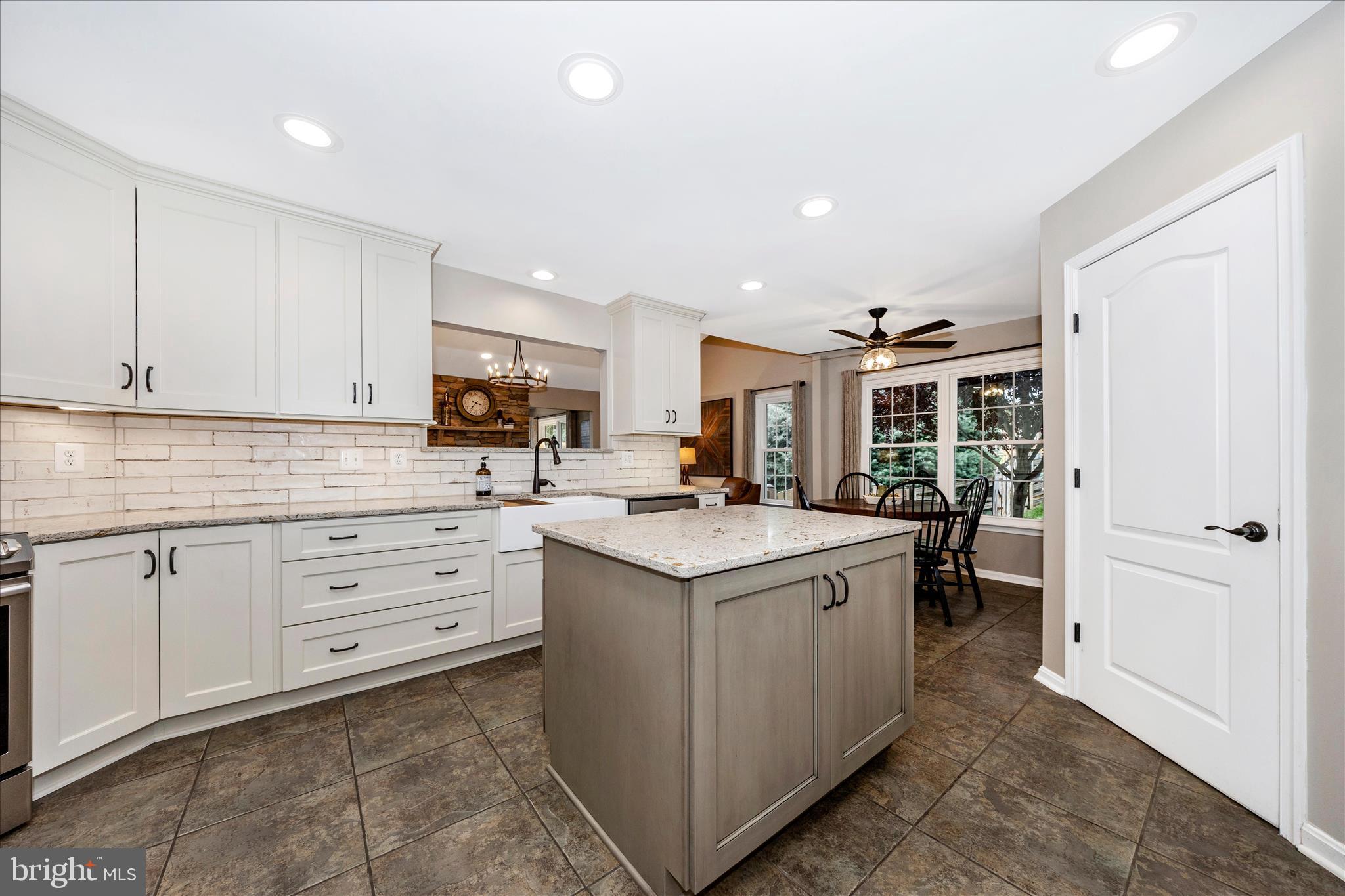SUMMIT RIDGE - Residential