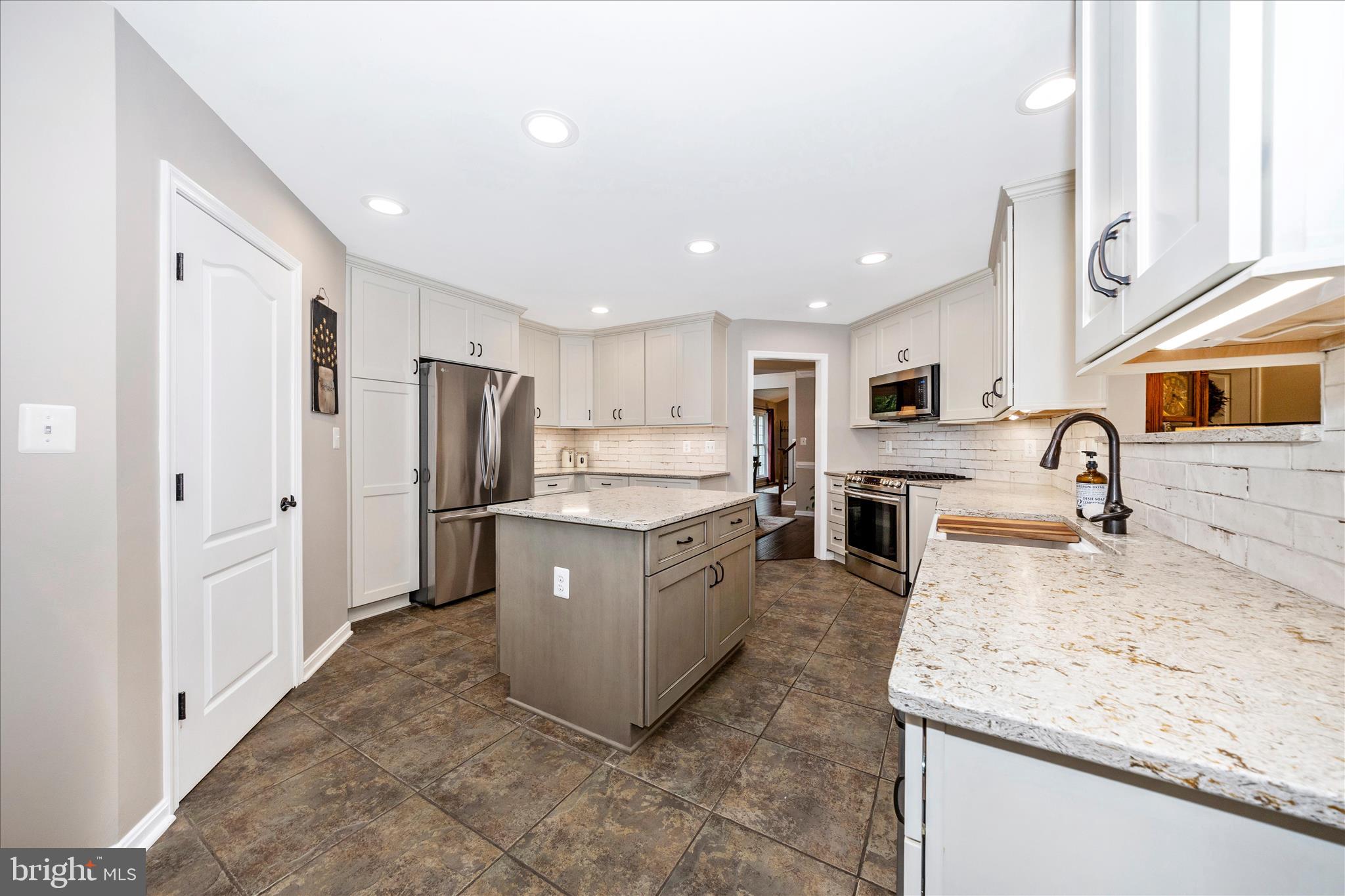 SUMMIT RIDGE - Residential