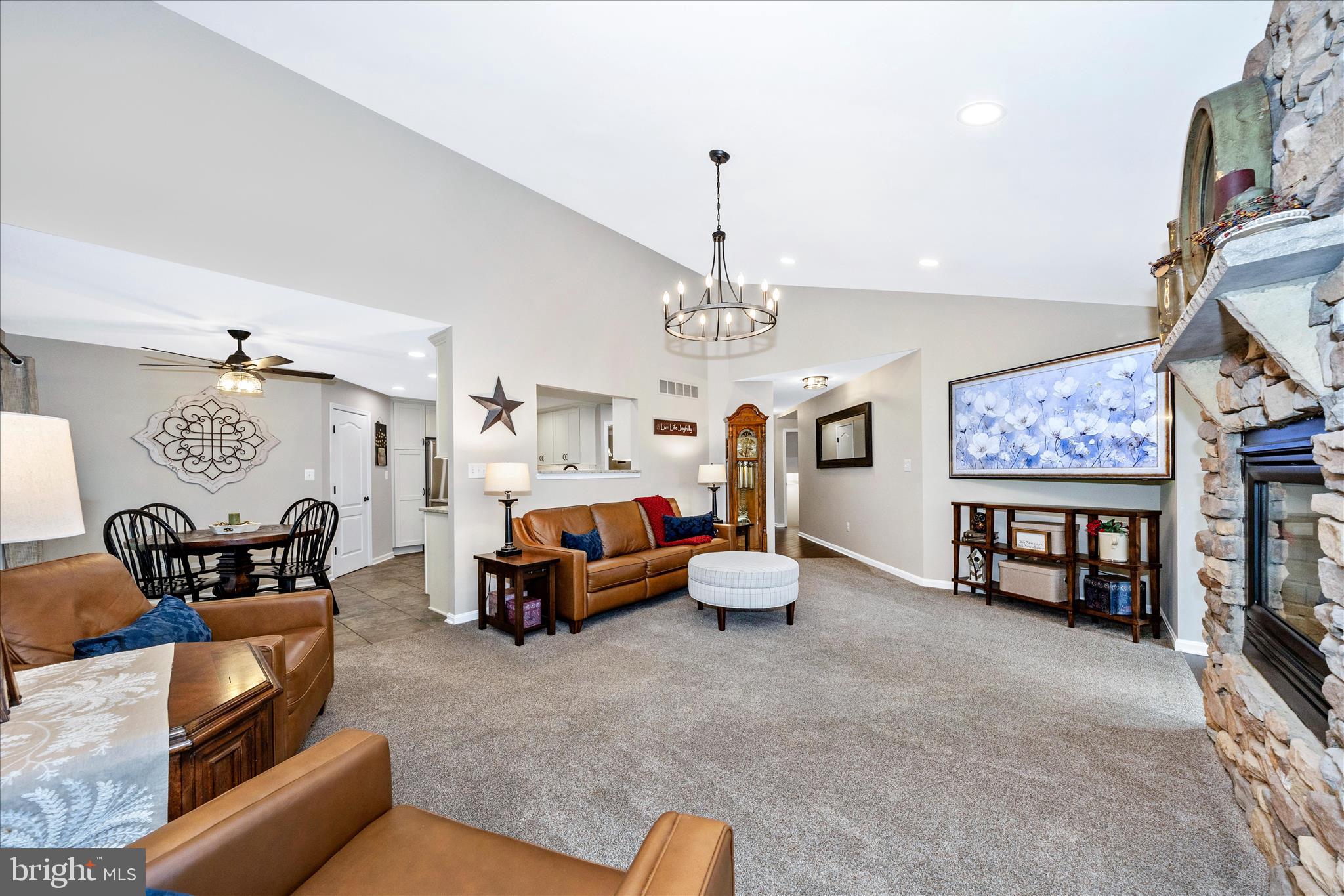 SUMMIT RIDGE - Residential