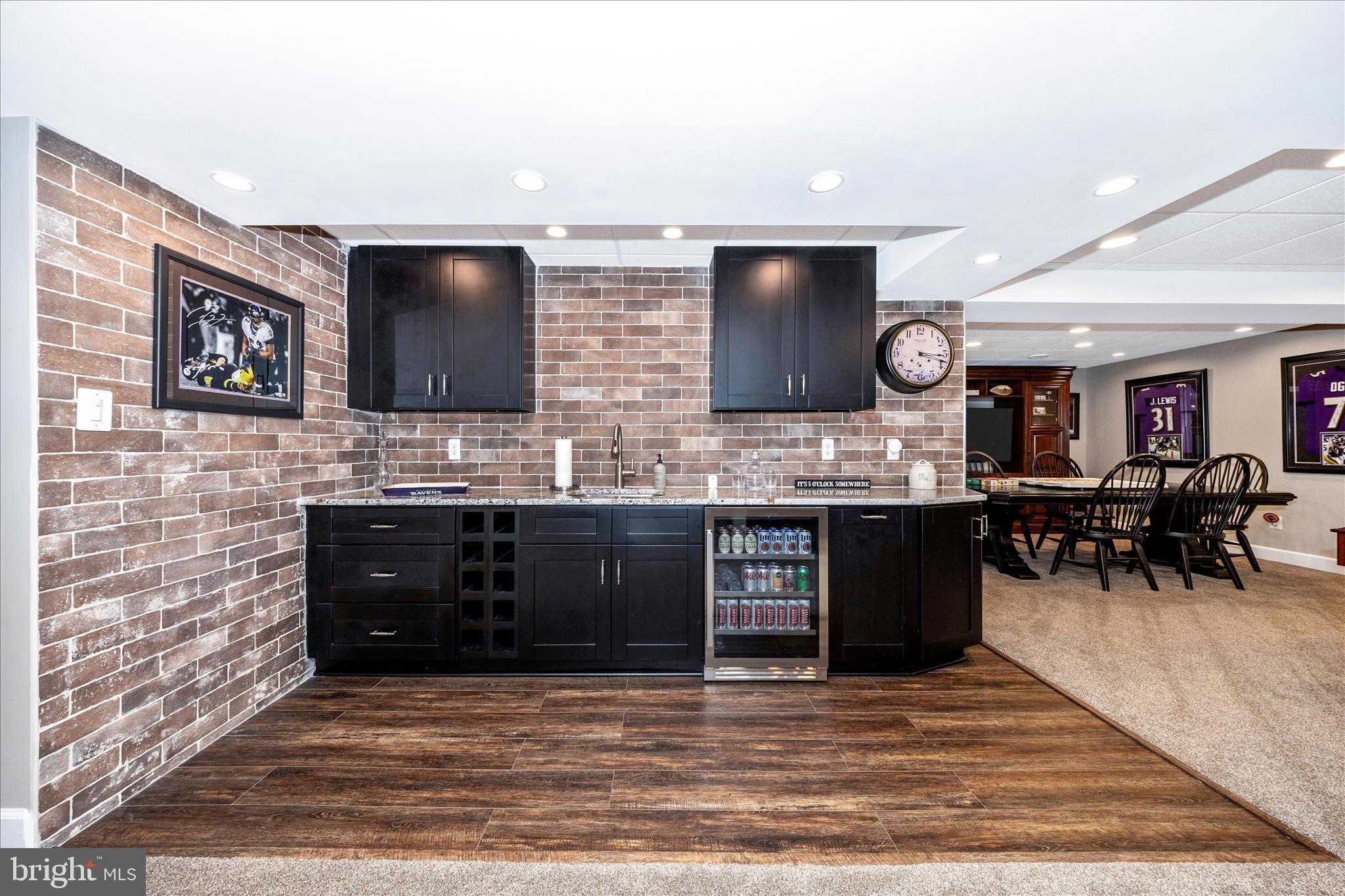 SUMMIT RIDGE - Residential