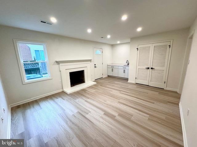 THE HOLLOWS - Residential Lease