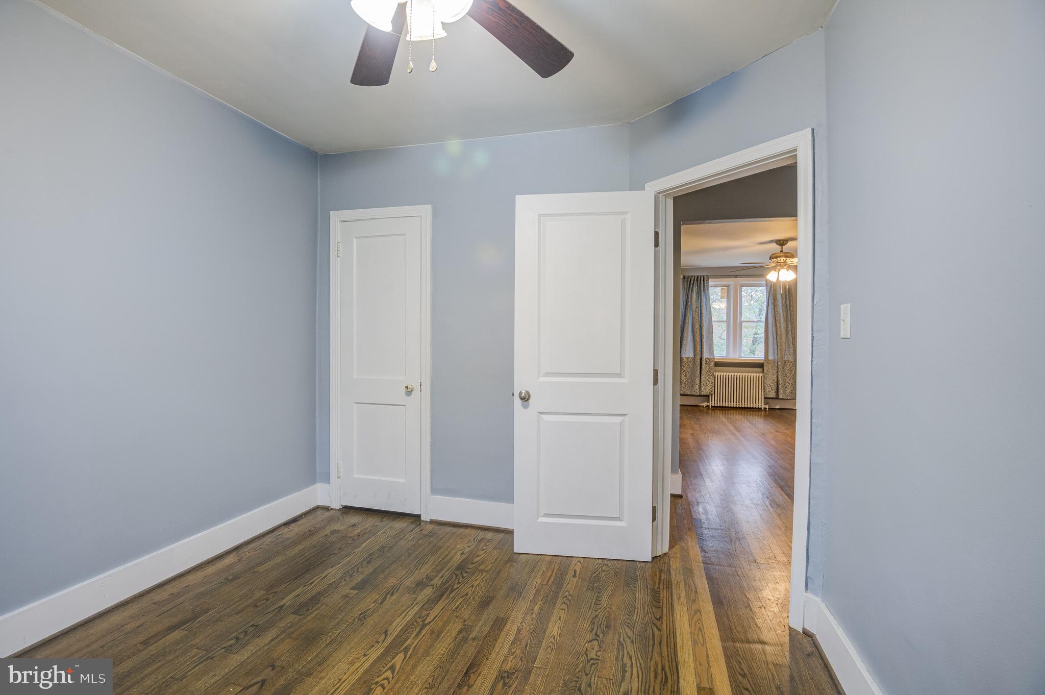 GLEN OAKS - Residential Lease