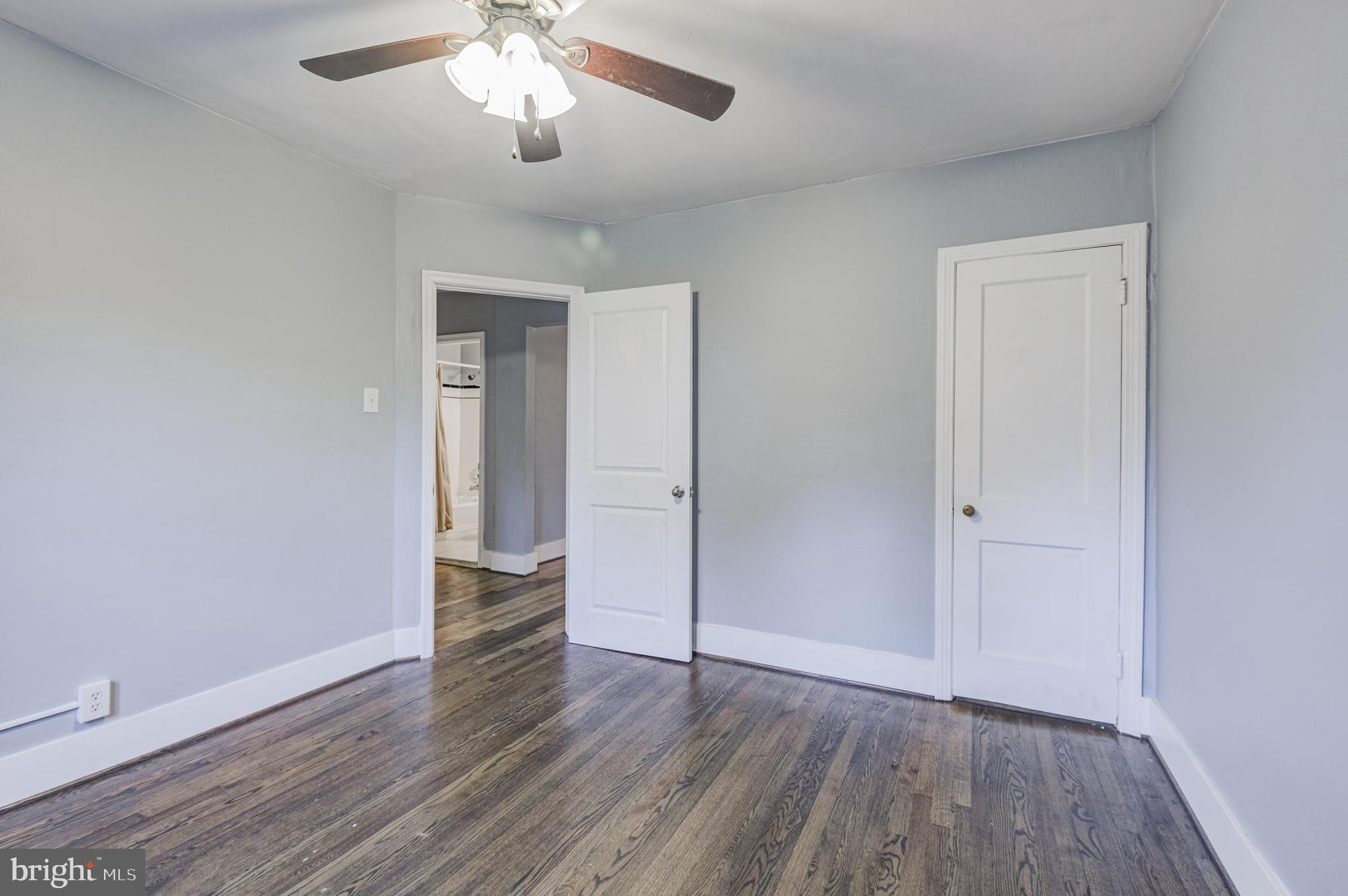 GLEN OAKS - Residential Lease