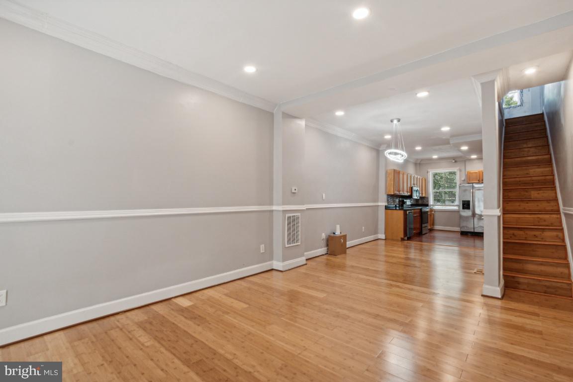 MILL HILL - Residential