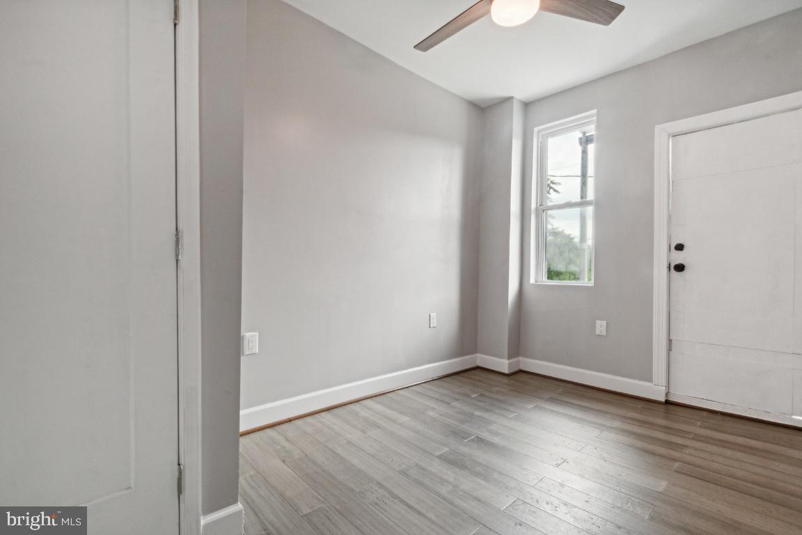 MILL HILL - Residential