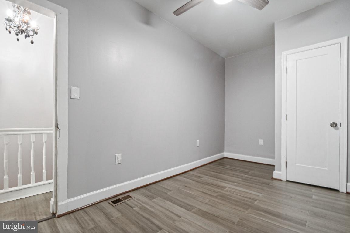 MILL HILL - Residential