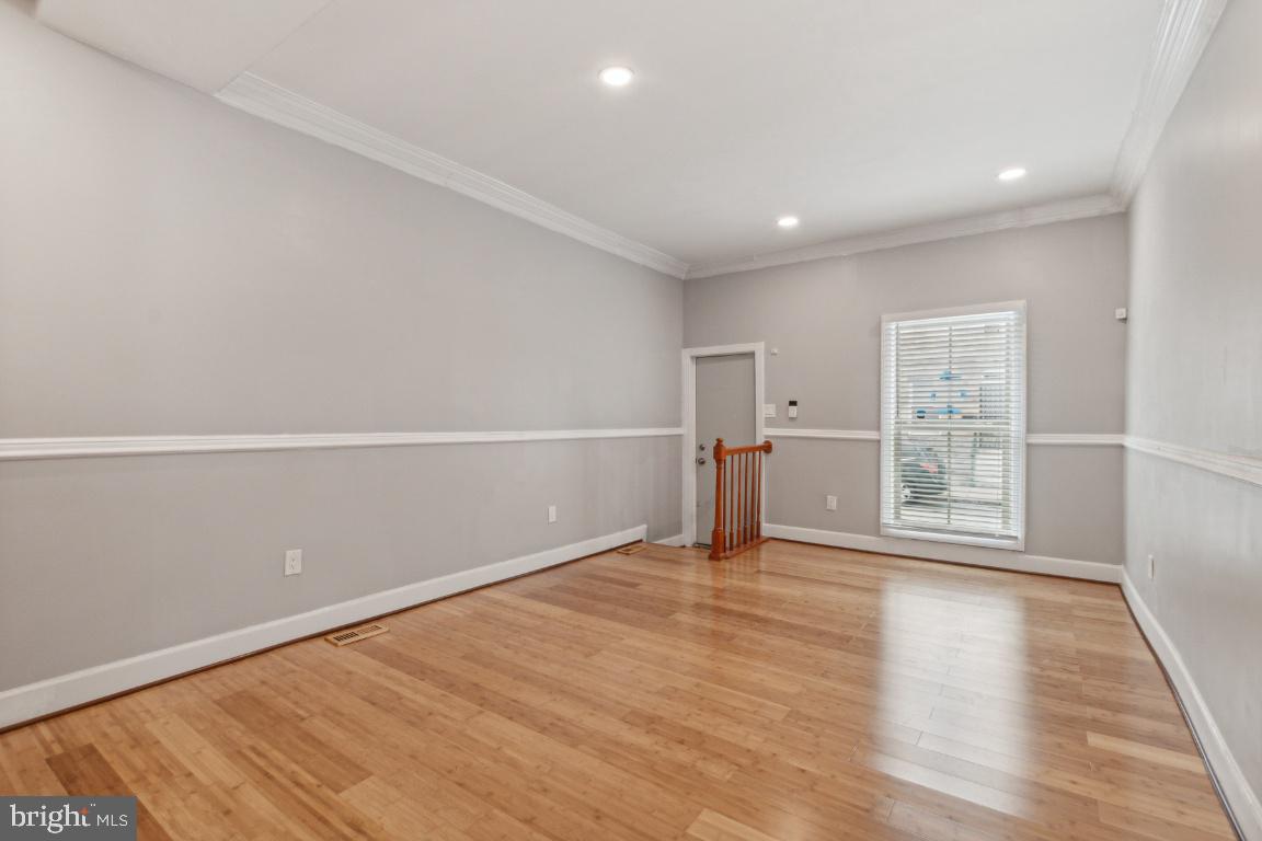 MILL HILL - Residential