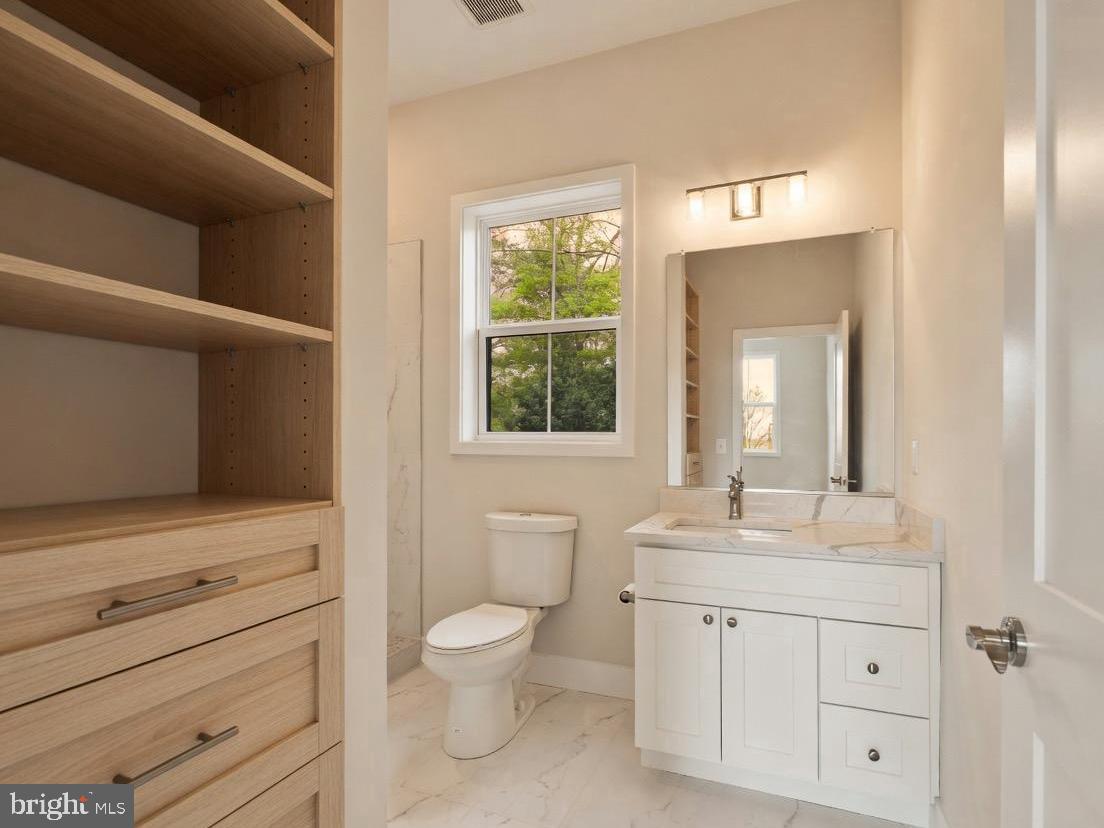 ROUND BAY - Residential