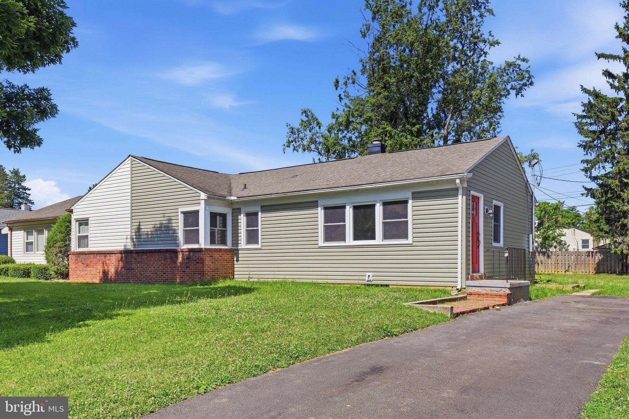 Remodeled home close to hospital, commuting routes, and more! Large, level yard for your enjoyment.