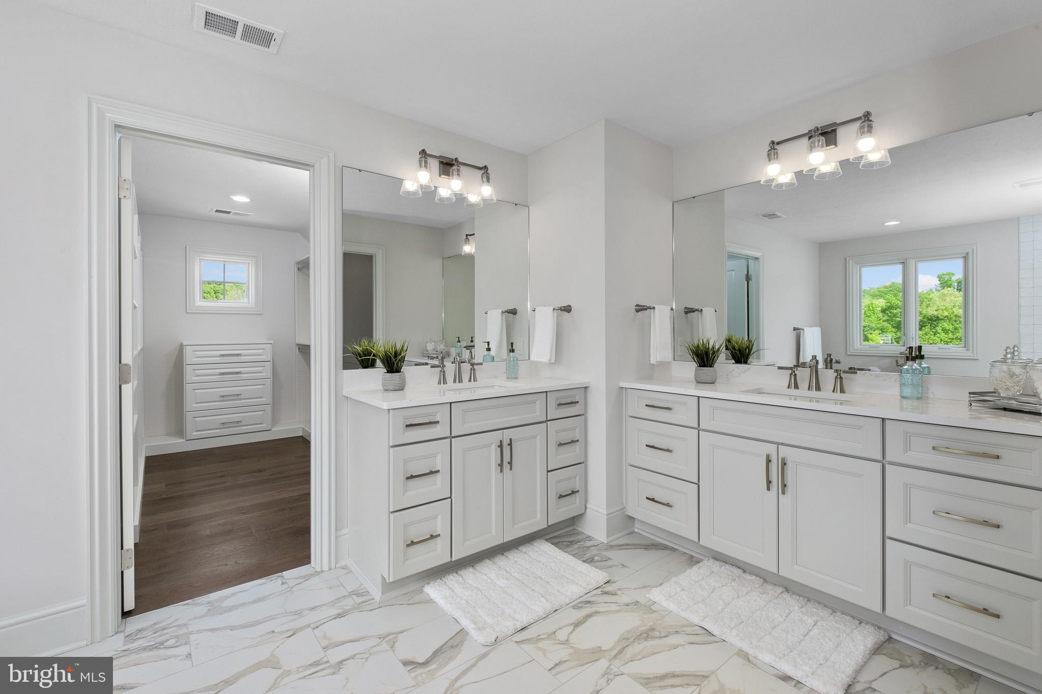 OAKWOOD - Residential