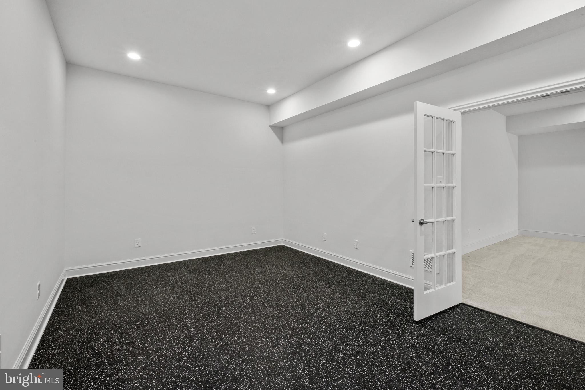 OAKWOOD - Residential
