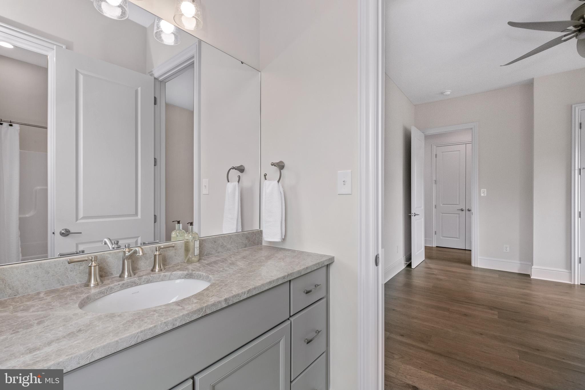 OAKWOOD - Residential
