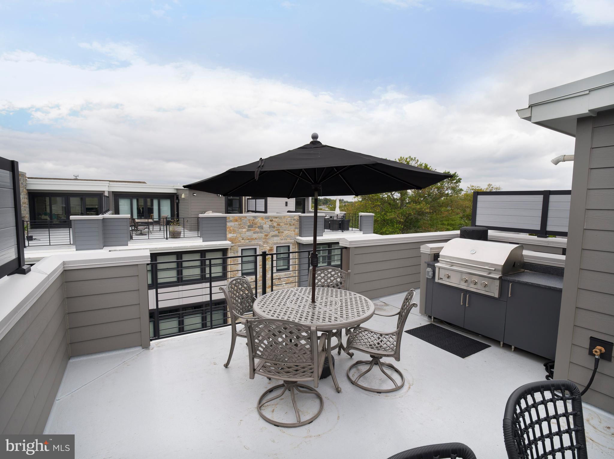 BROWNSTONES AT BERKLEY - Residential