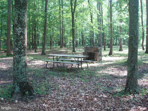 RIVER RIDGE - Land
