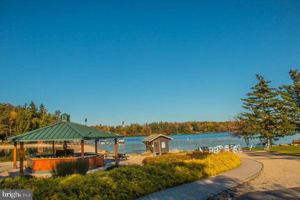 LAKE HARMONY ESTATES - Residential