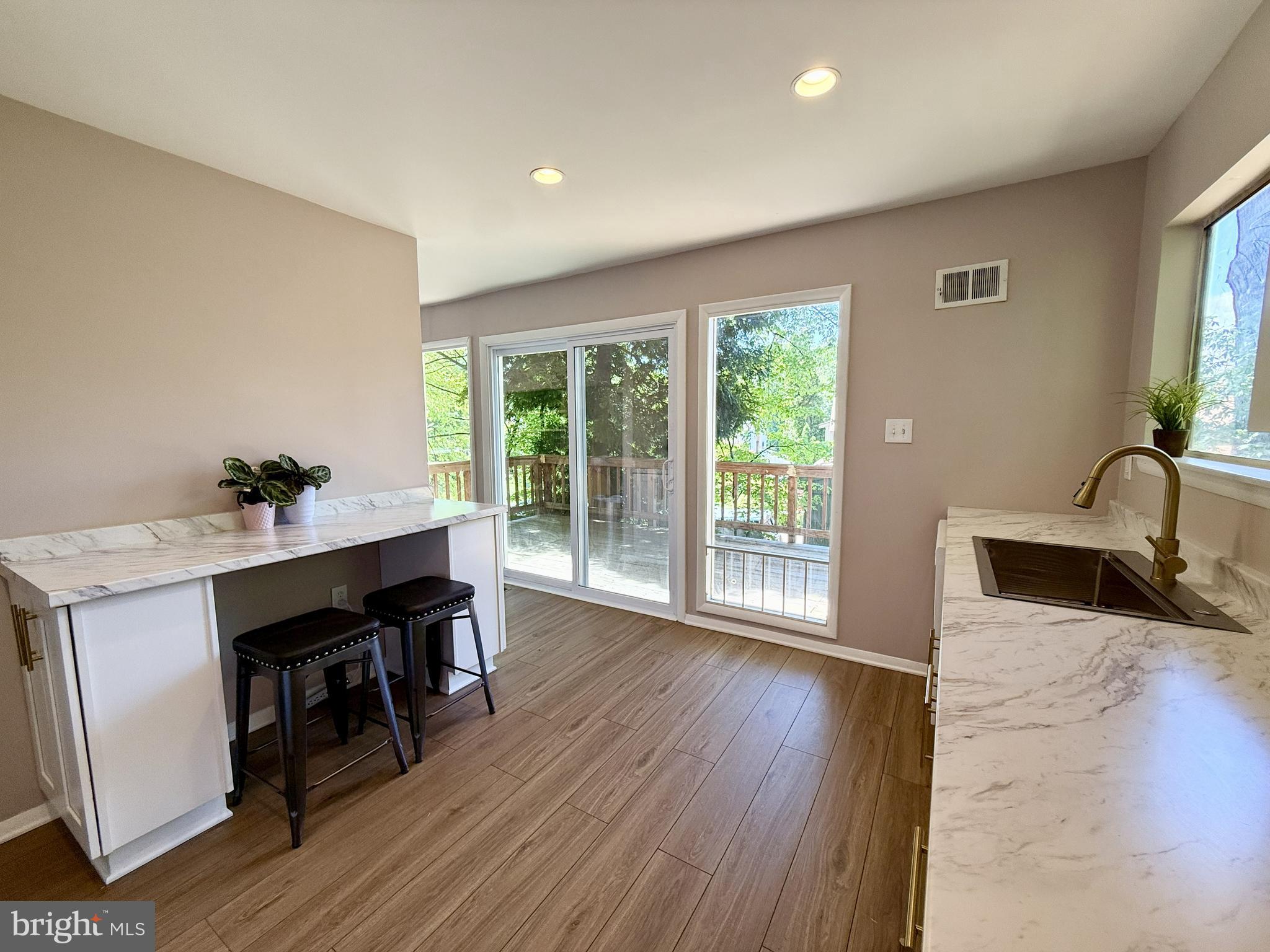 STONEGATE - Residential