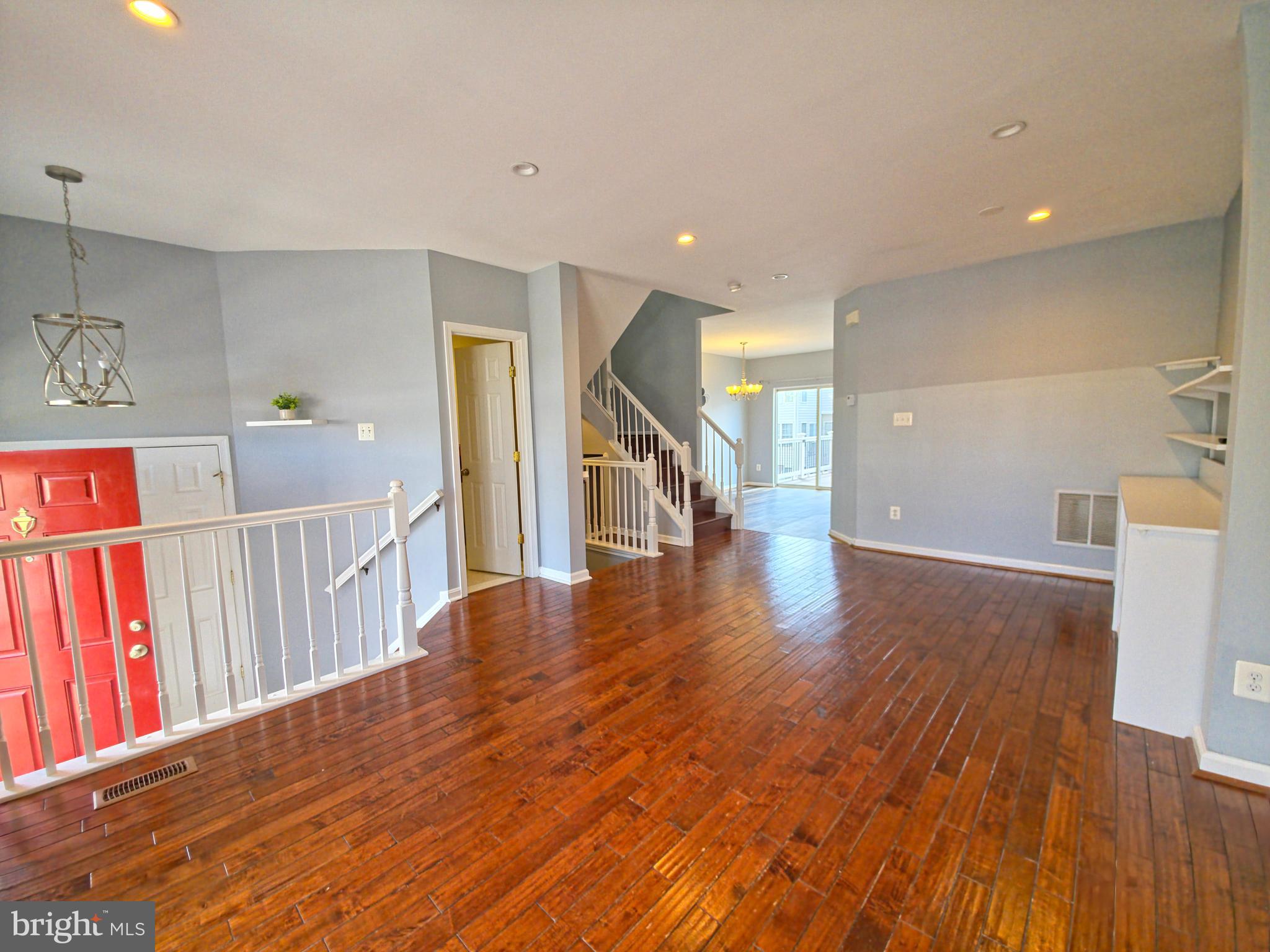 SOUTH RIDING - Residential