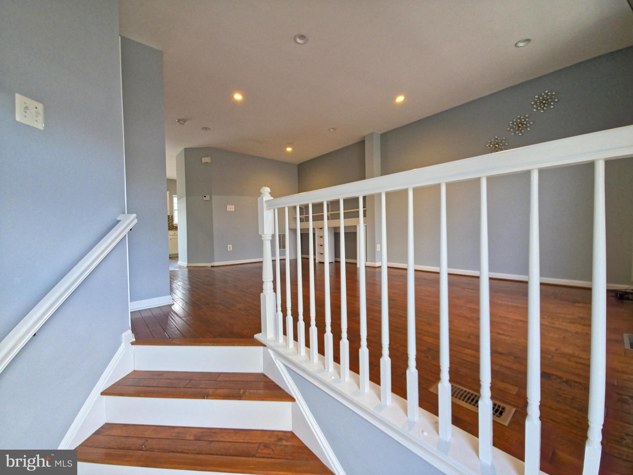 SOUTH RIDING - Residential