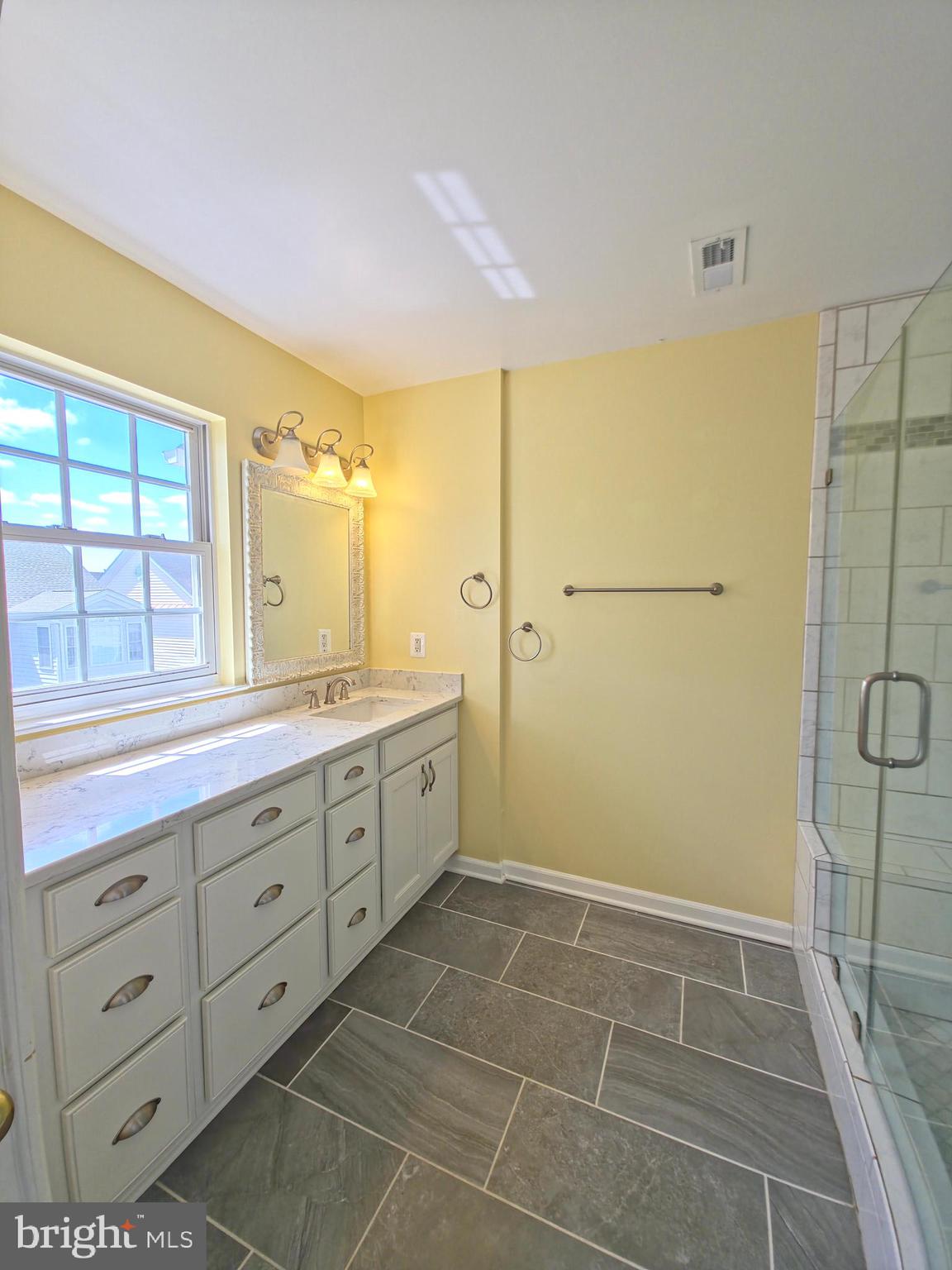 SOUTH RIDING - Residential