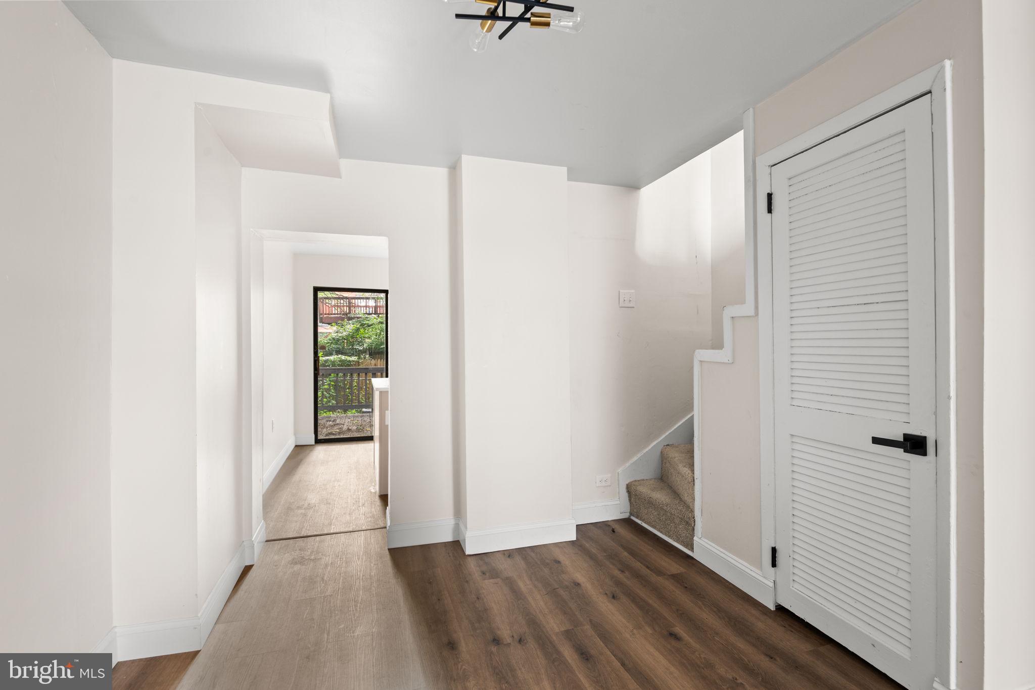 CAMDEN CROSSING - Residential