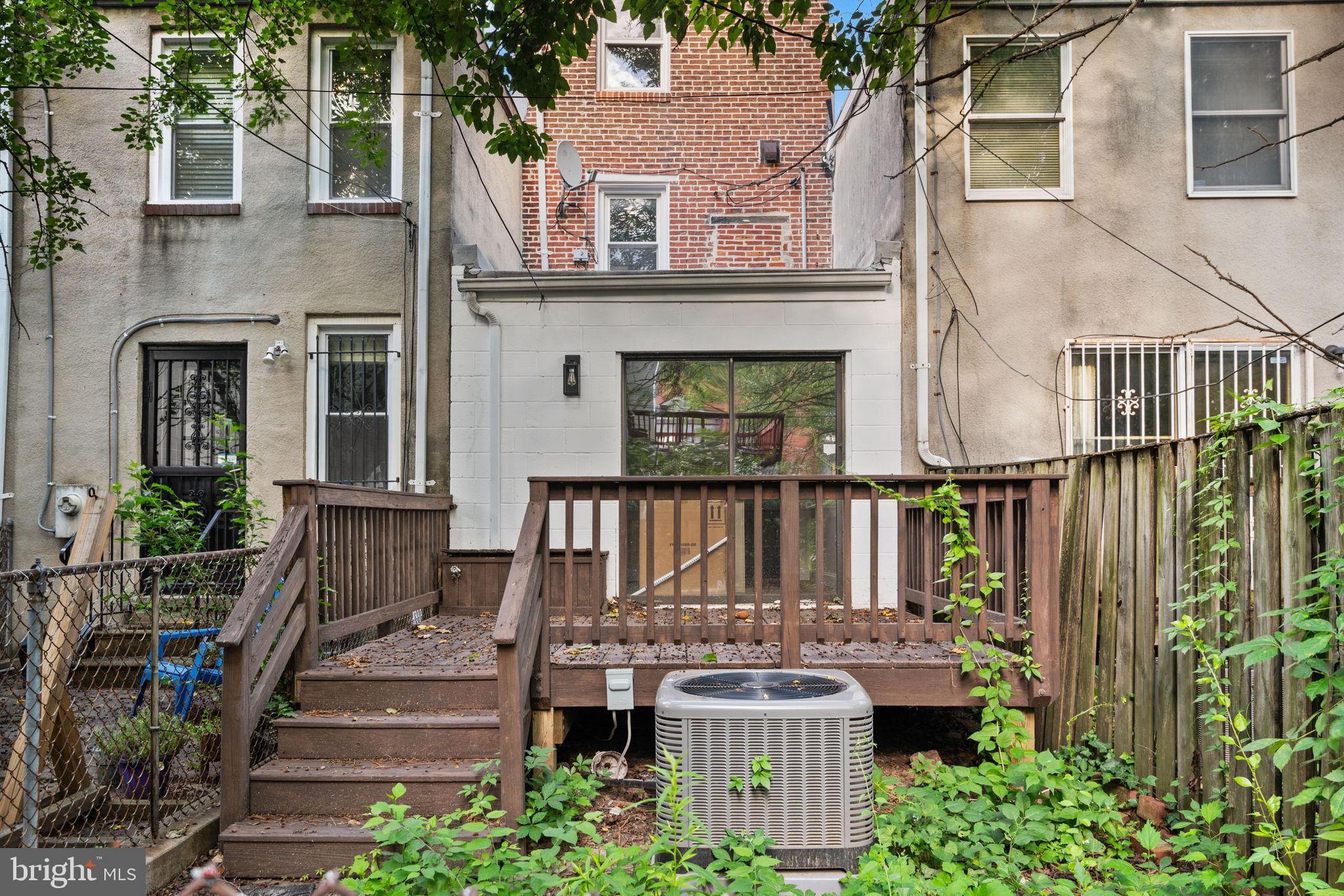 CAMDEN CROSSING - Residential