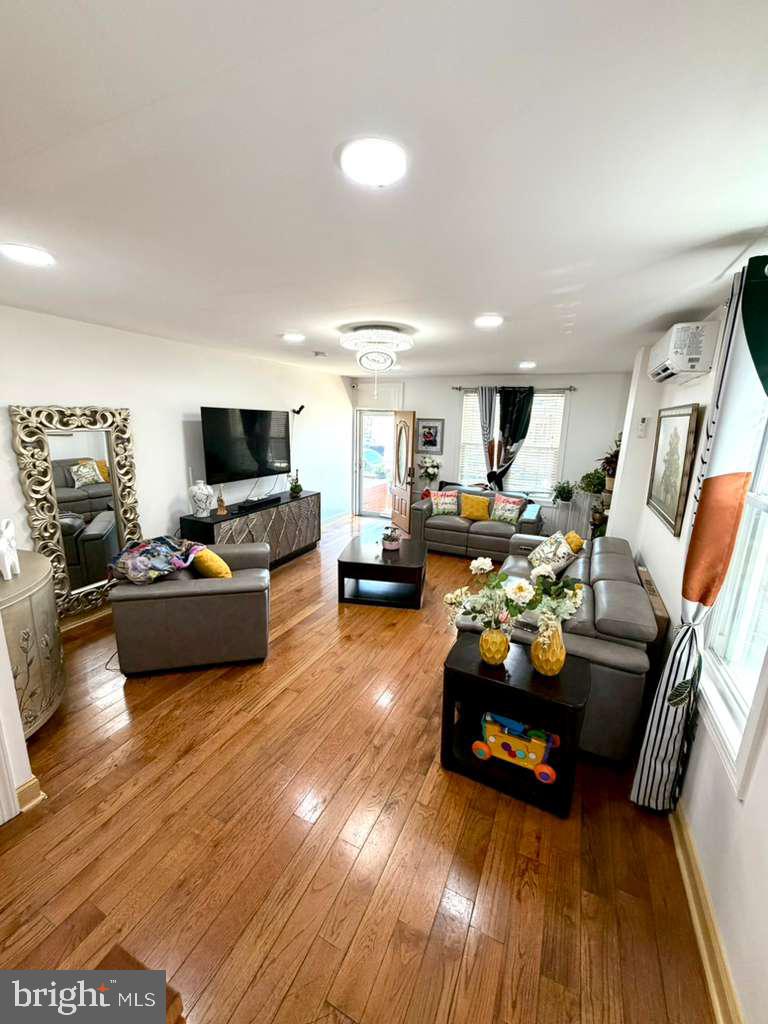 BRIDESBURG - Residential