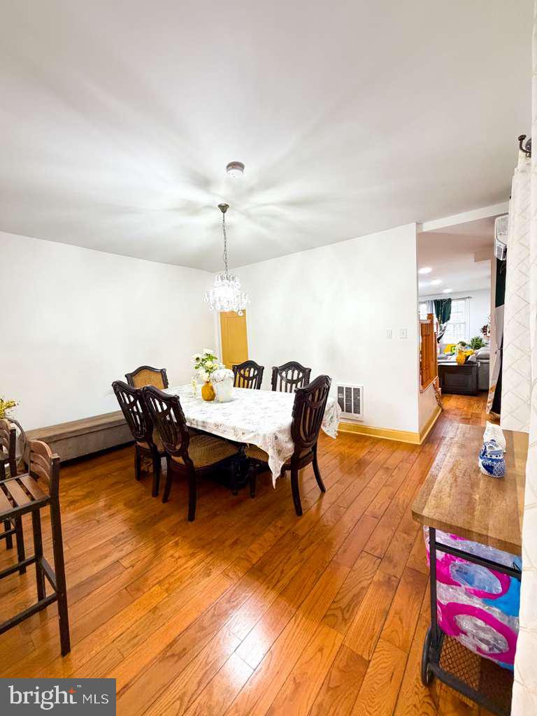 BRIDESBURG - Residential