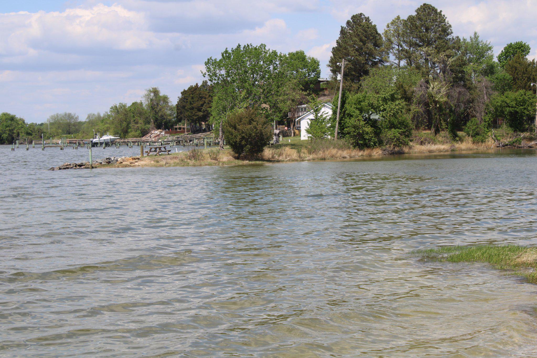 LONGVIEW BEACH - Residential