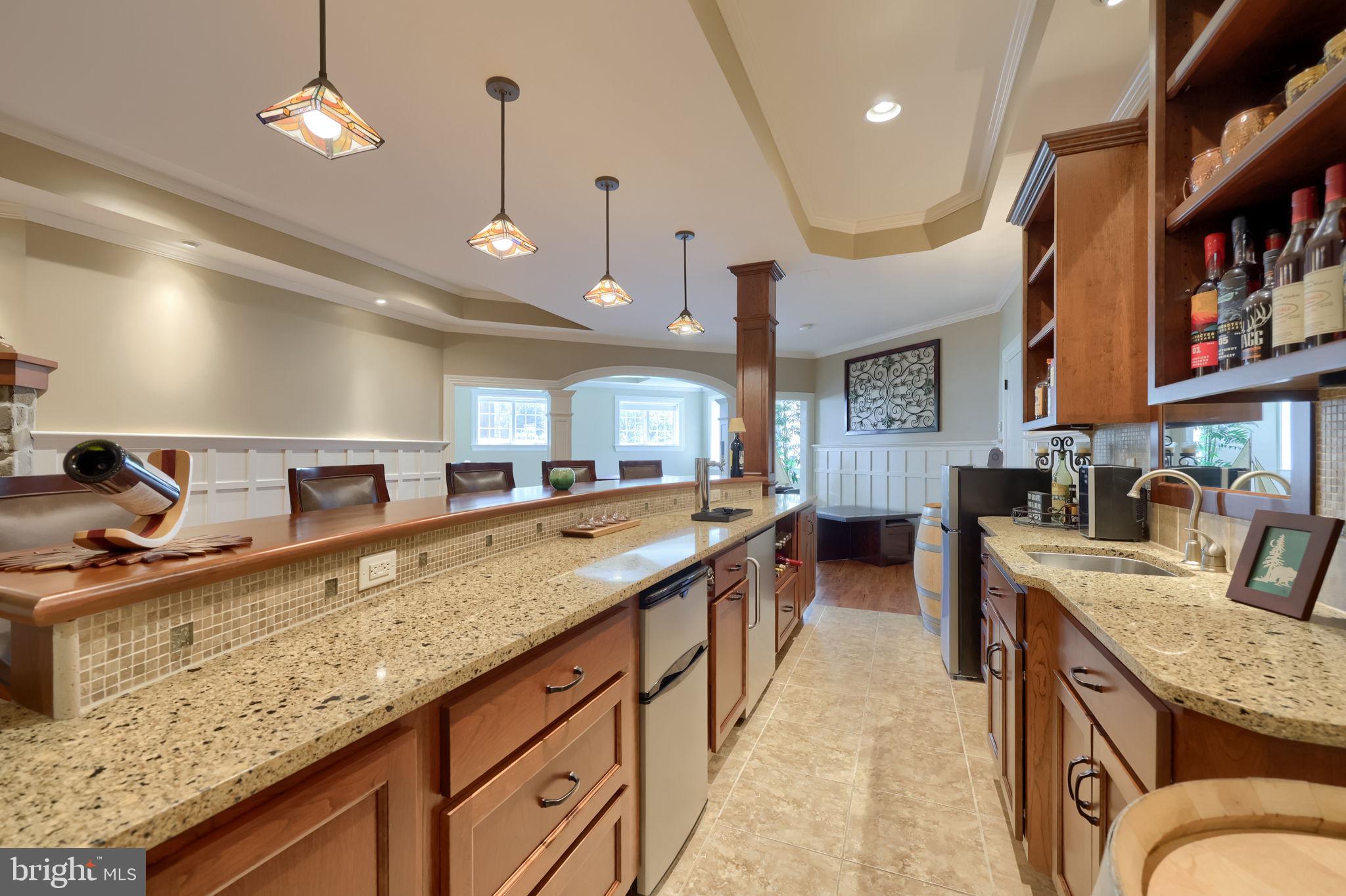 WELLESLEY MANOR - Residential