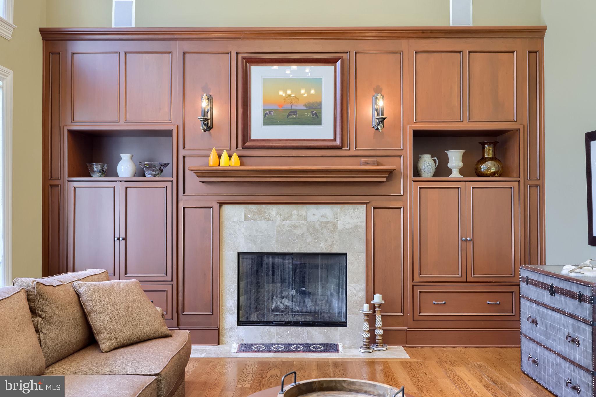 WELLESLEY MANOR - Residential