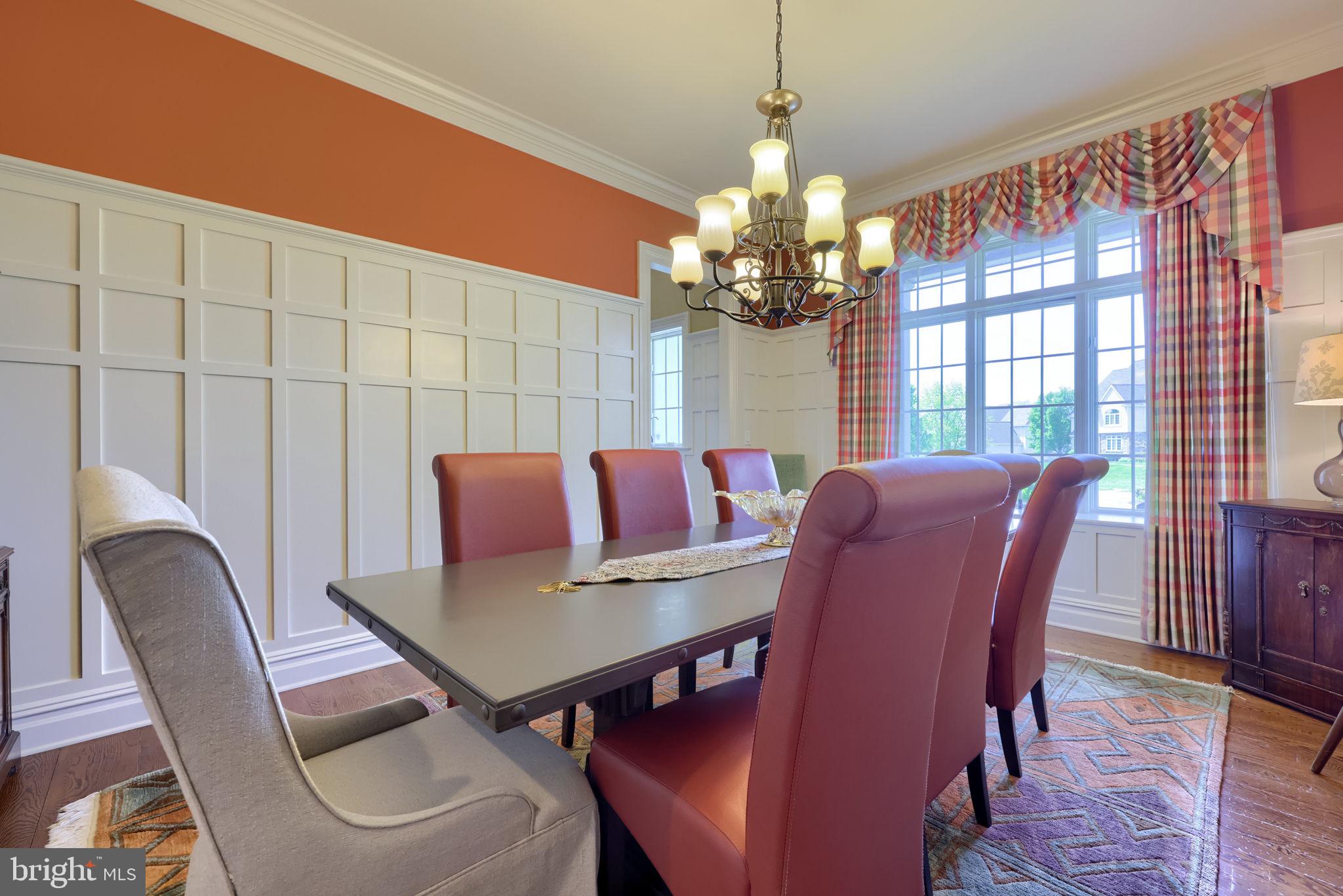 WELLESLEY MANOR - Residential