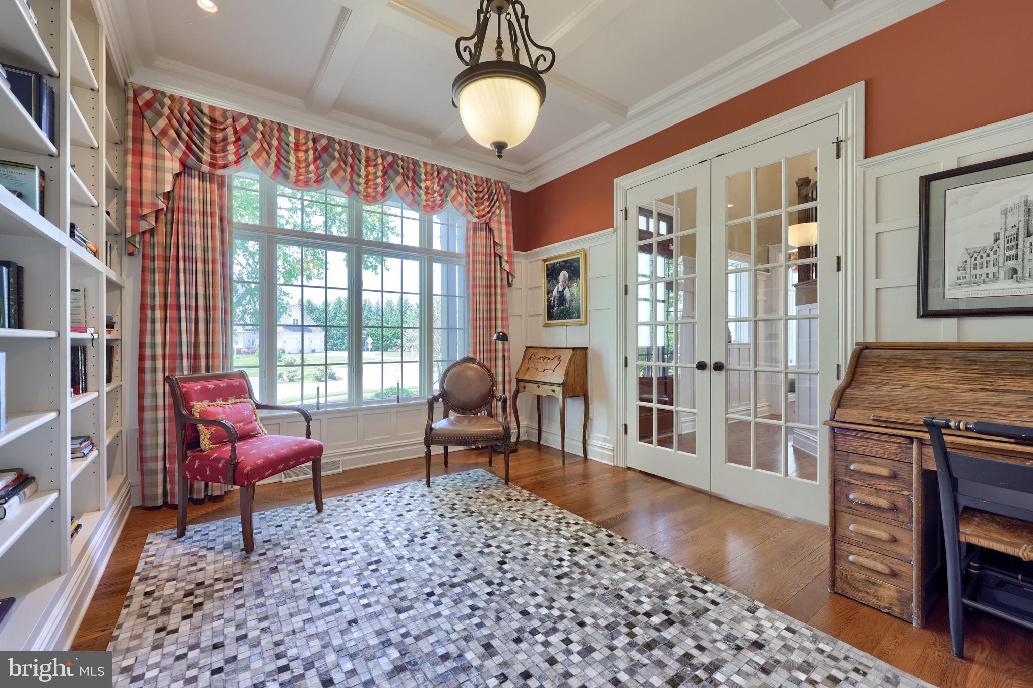 WELLESLEY MANOR - Residential