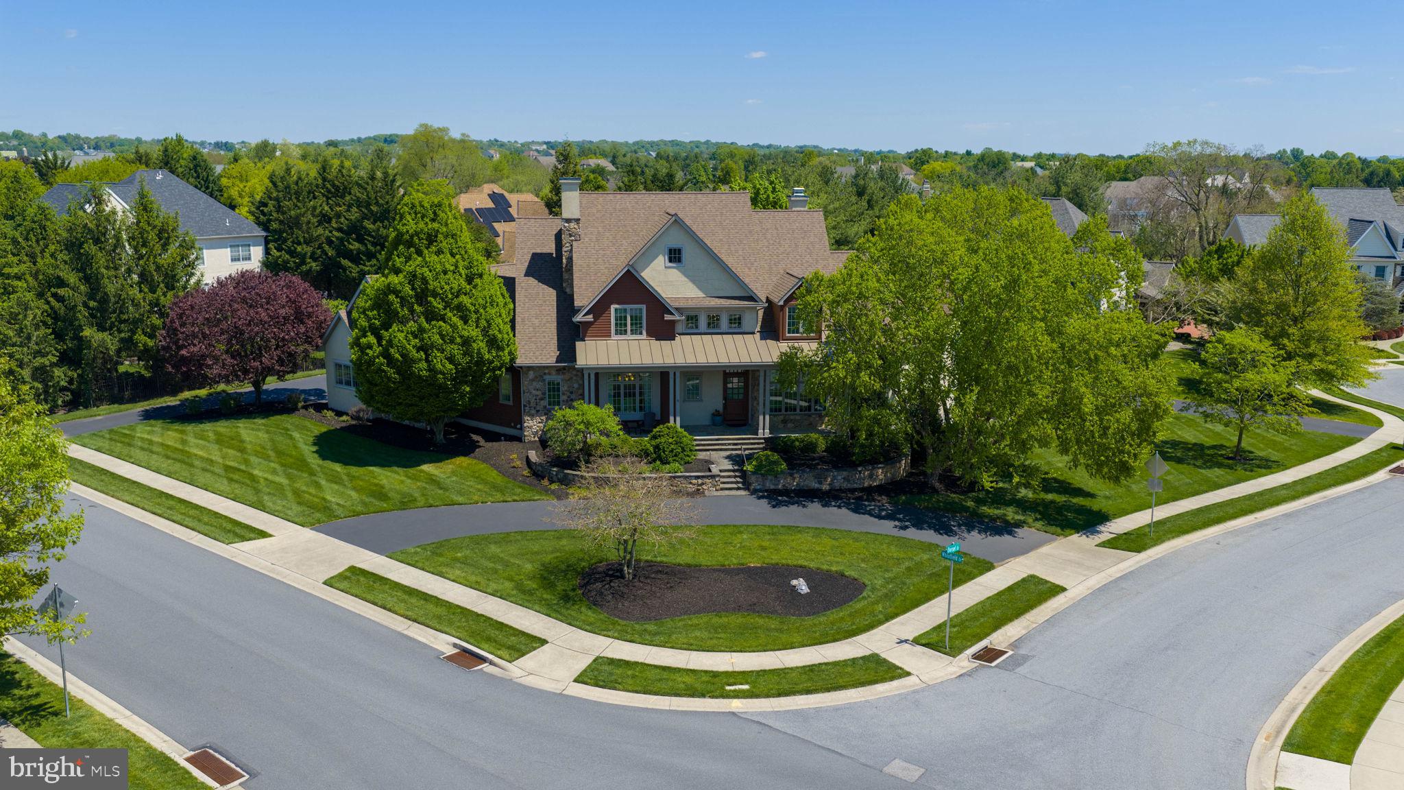 WELLESLEY MANOR - Residential