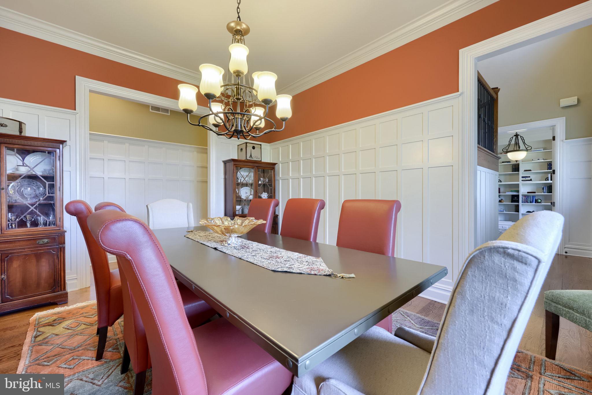 WELLESLEY MANOR - Residential