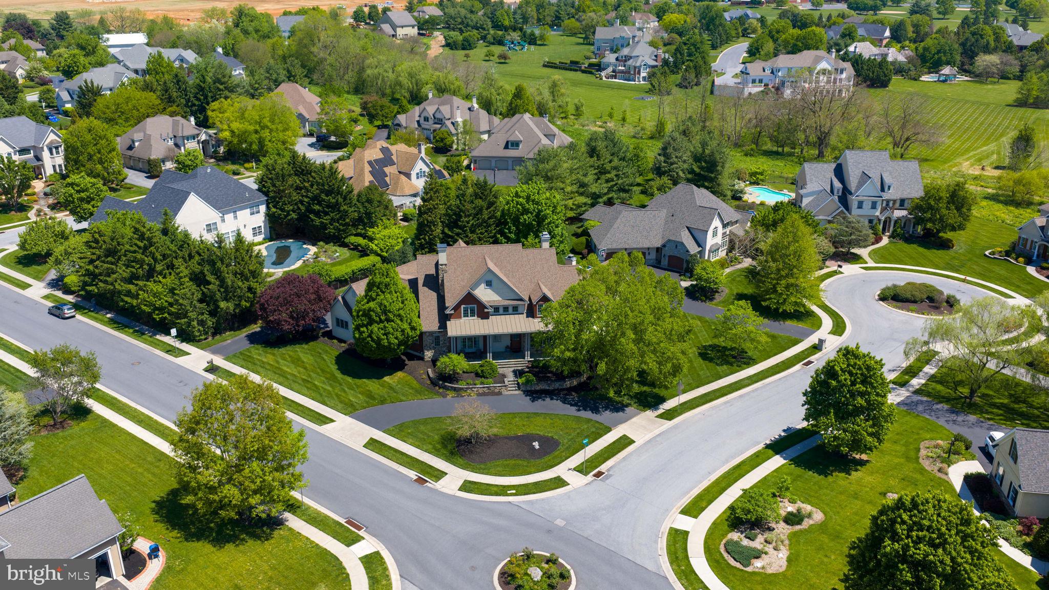 WELLESLEY MANOR - Residential