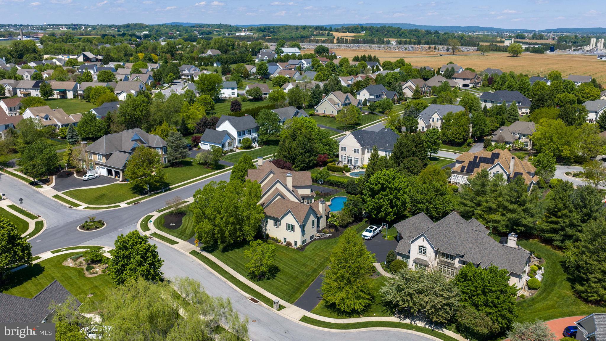 WELLESLEY MANOR - Residential