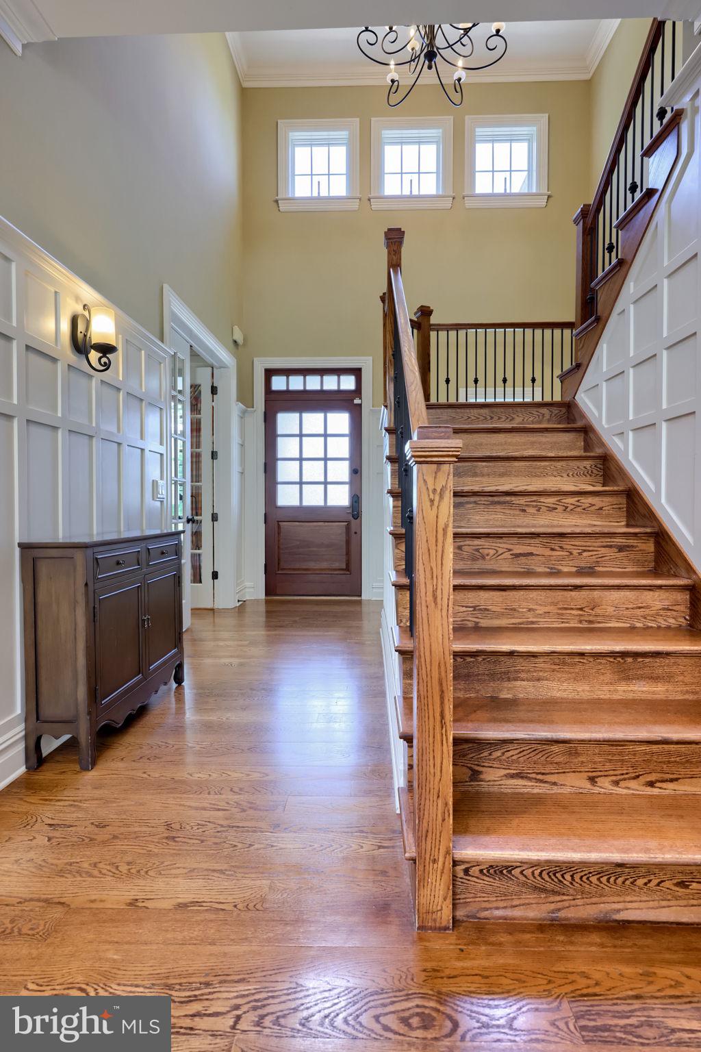 WELLESLEY MANOR - Residential