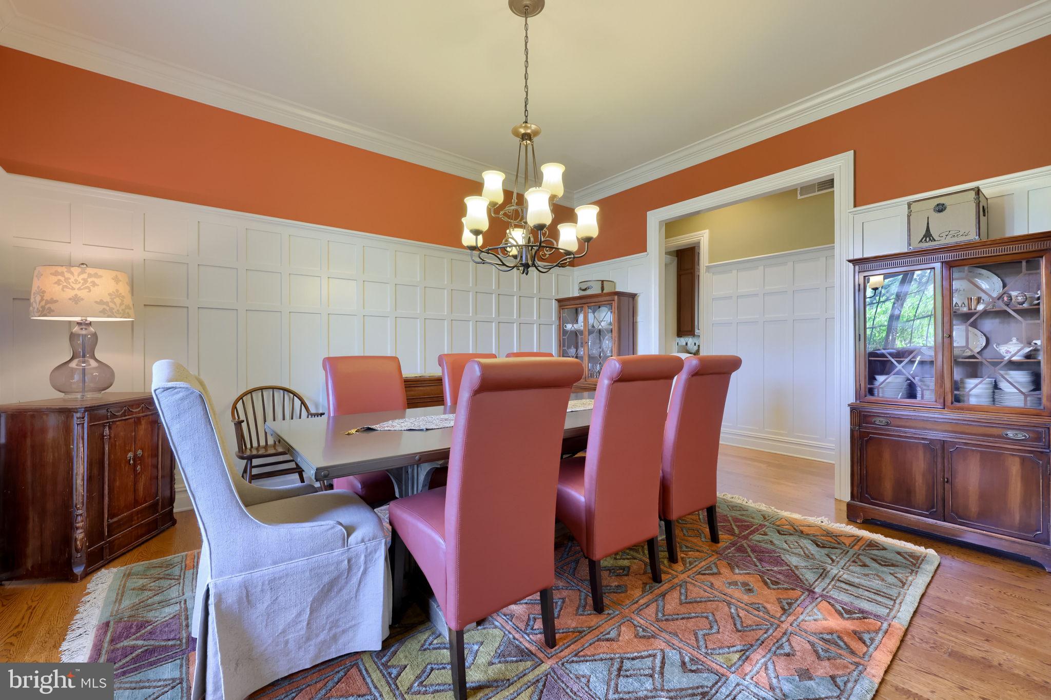 WELLESLEY MANOR - Residential