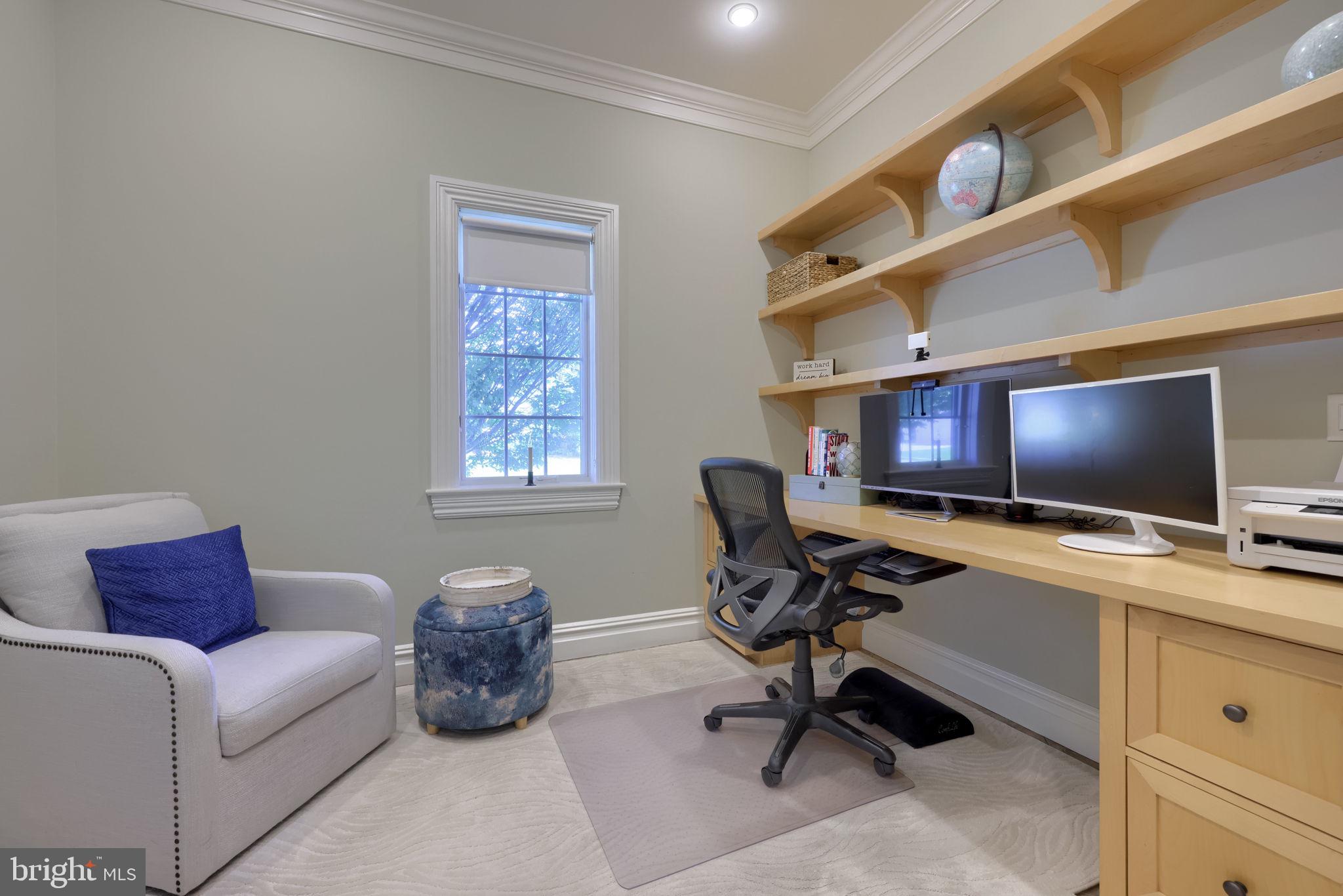 WELLESLEY MANOR - Residential