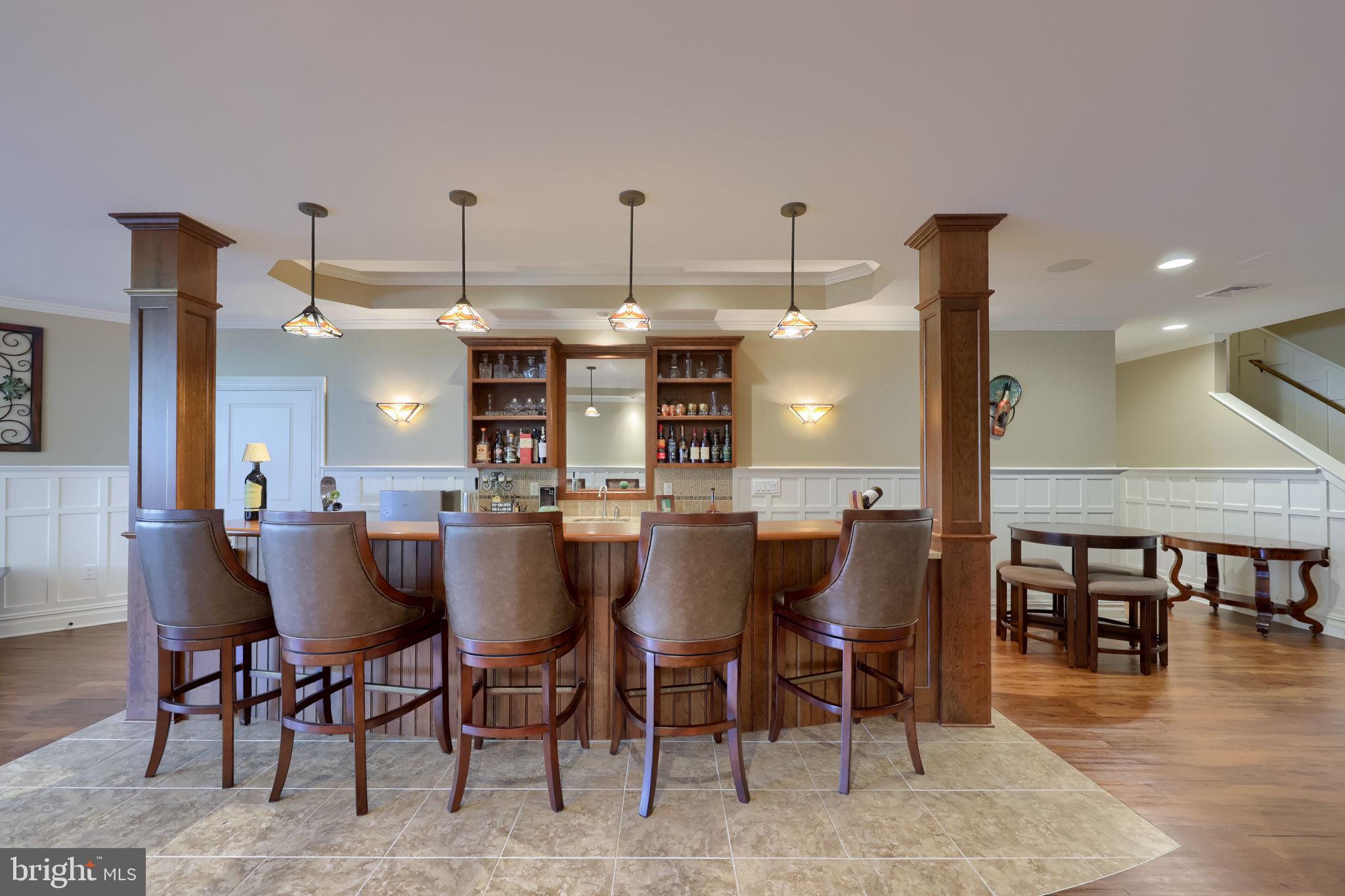 WELLESLEY MANOR - Residential