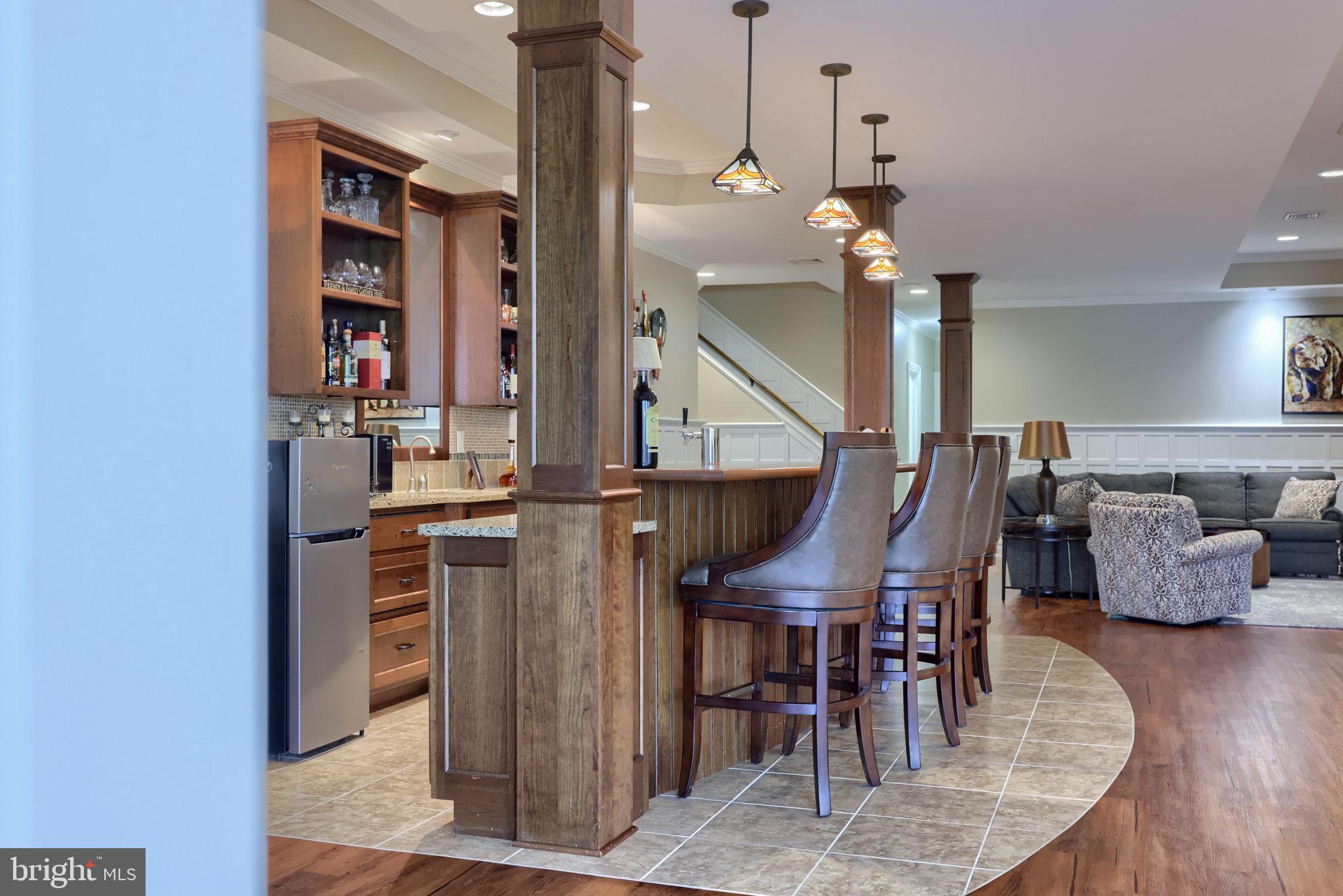 WELLESLEY MANOR - Residential