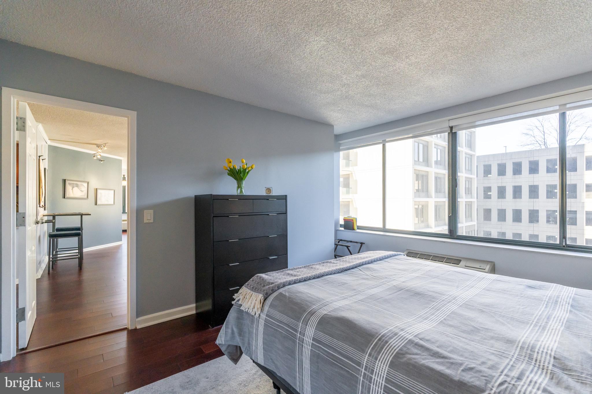 CITYVIEW CONDOMINIUMS - Residential