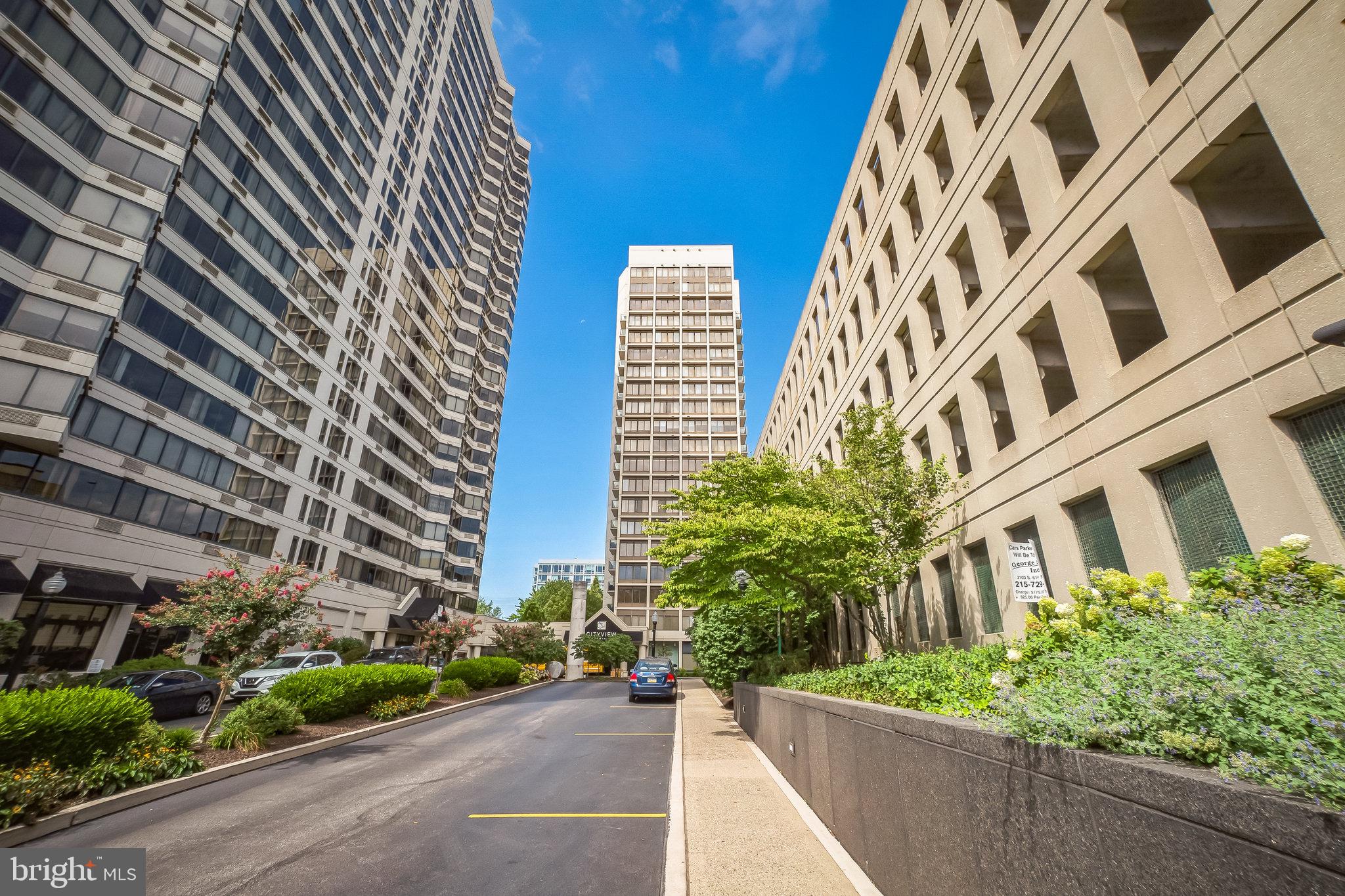 CITYVIEW CONDOMINIUMS - Residential