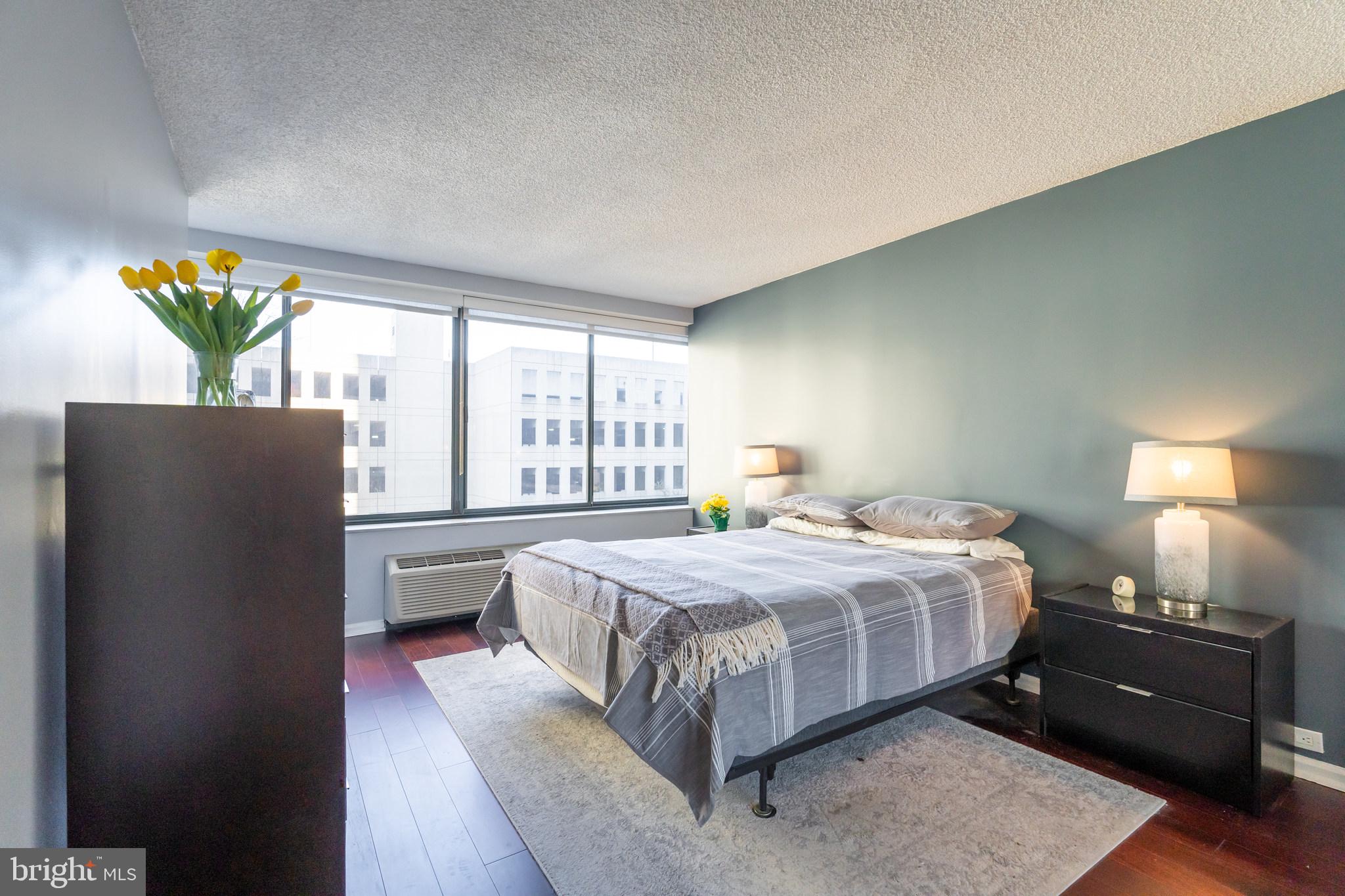 CITYVIEW CONDOMINIUMS - Residential