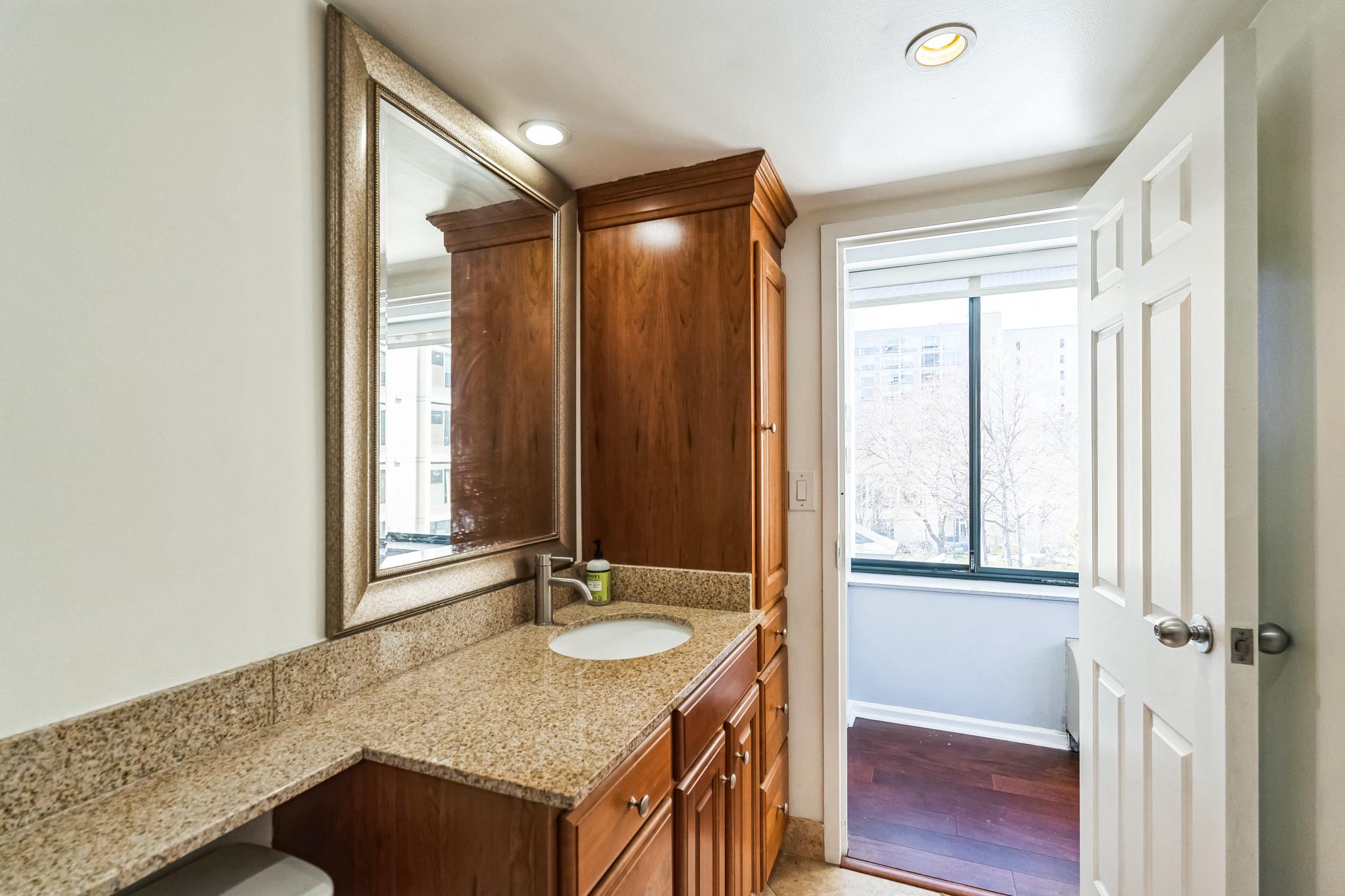 CITYVIEW CONDOMINIUMS - Residential
