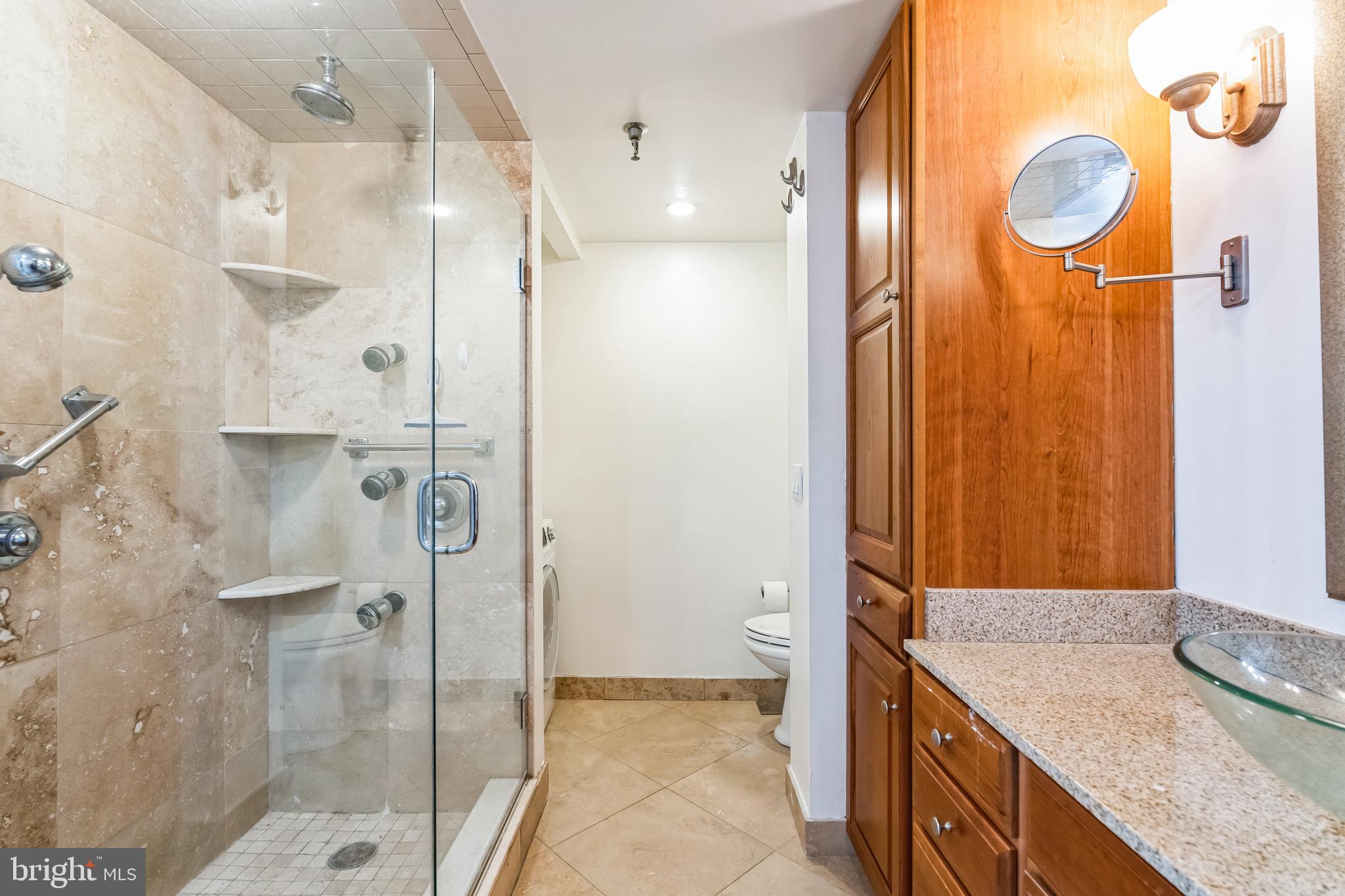 CITYVIEW CONDOMINIUMS - Residential