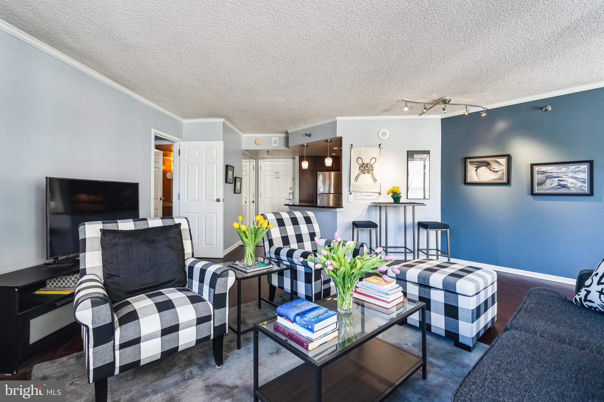 CITYVIEW CONDOMINIUMS - Residential