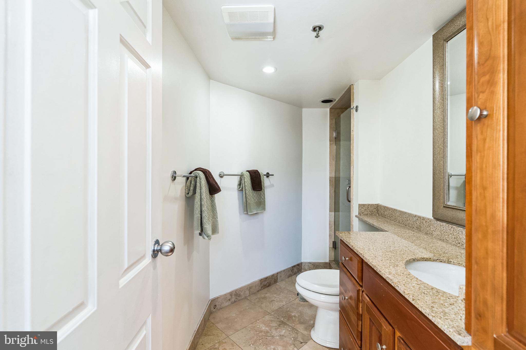 CITYVIEW CONDOMINIUMS - Residential