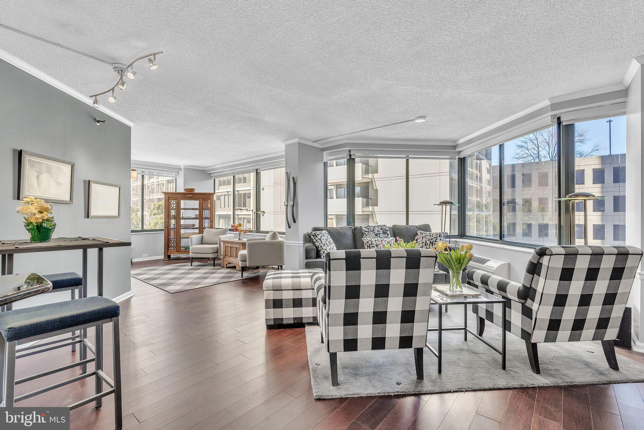 CITYVIEW CONDOMINIUMS - Residential